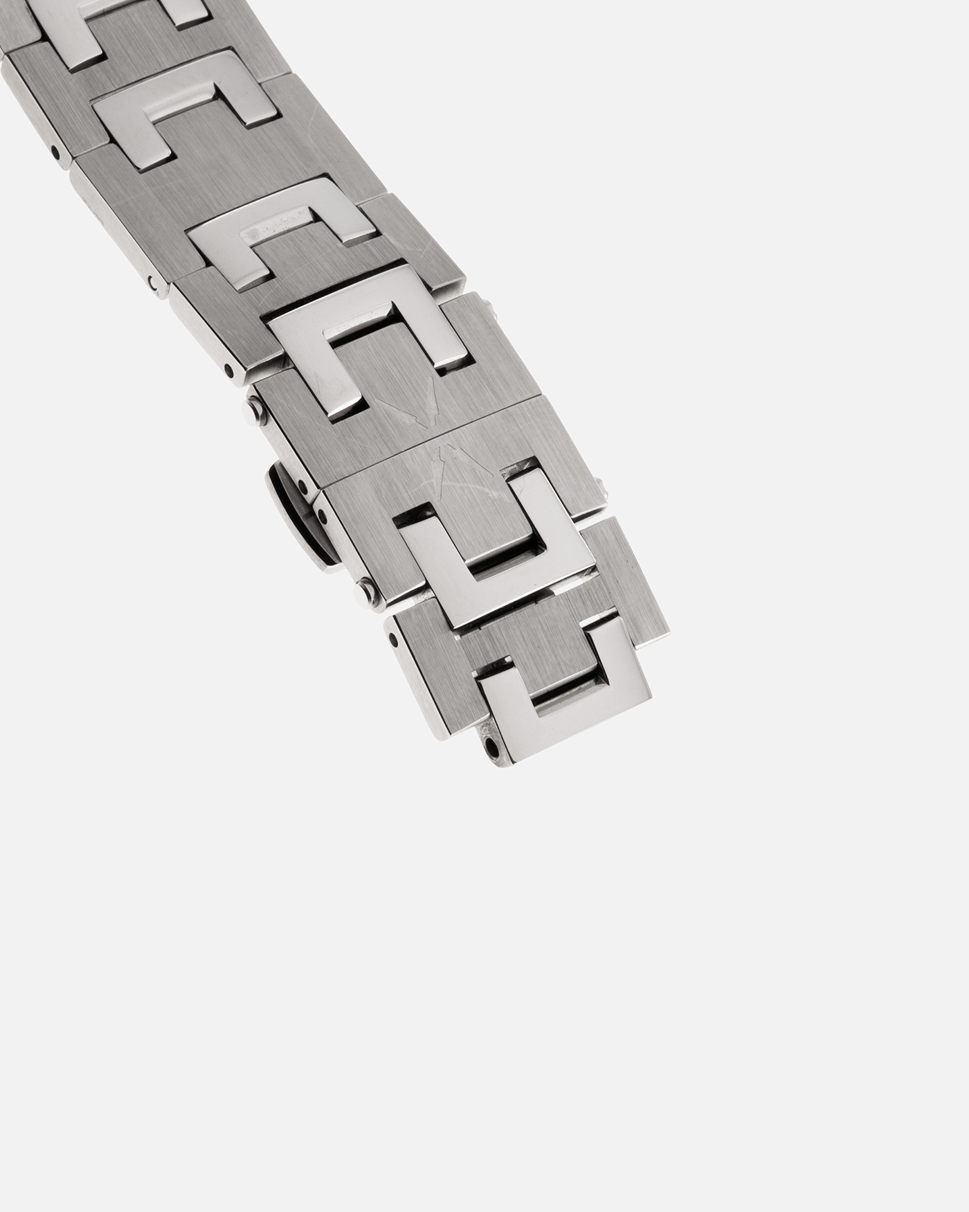 Brand: Czapek  Year: 2021 Model: Antarctique “Monochrome White”, Limited Edition of 33 pieces Material: Stainless Steel Movement: Cal. SXH5, Self-Winding, Platinum Micro-Rotor Case Diameter: 40.5mm Strap: Czapek Integrated Stainless Steel Bracelet with Signed Deployant Clasp and Micro-adjust Mechanism, additional Blue Czapek Rubber Strap with Signed Stainless Steel Deployant Clasp