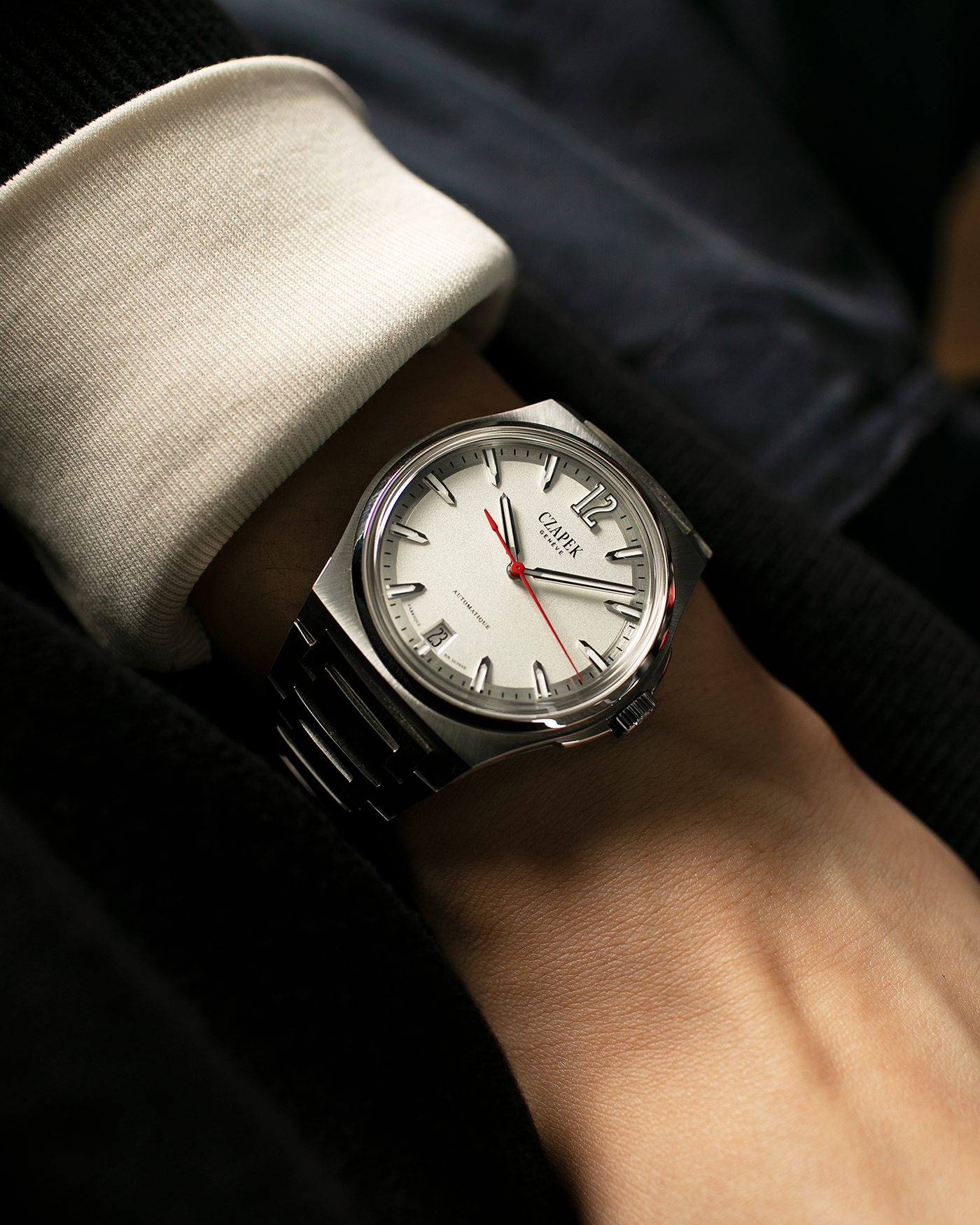 Brand: Czapek  Year: 2021 Model: Antarctique “Monochrome White”, Limited Edition of 33 pieces Material: Stainless Steel Movement: Cal. SXH5, Self-Winding, Platinum Micro-Rotor Case Diameter: 40.5mm Strap: Czapek Integrated Stainless Steel Bracelet with Signed Deployant Clasp and Micro-adjust Mechanism, additional Blue Czapek Rubber Strap with Signed Stainless Steel Deployant Clasp