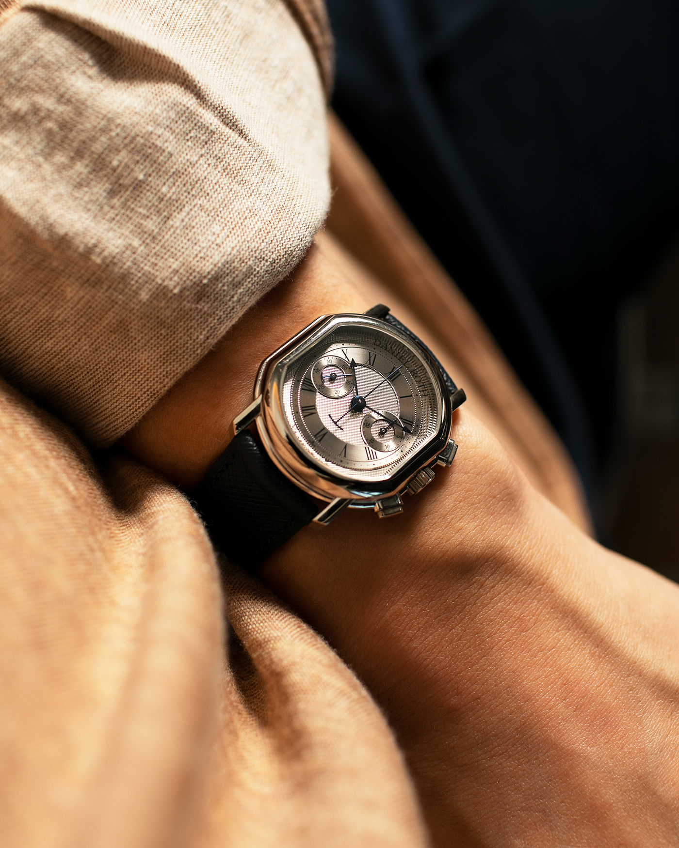 Brand: Daniel Roth Year: 1990’s Model: 2147 Material: 18k White Gold Movement: Lemania 2320 Case Diameter: 35mm X 38mm Strap: Molequin Navy Blue Textured Calf Strap and 18k White Gold Daniel Roth Tang Buckle