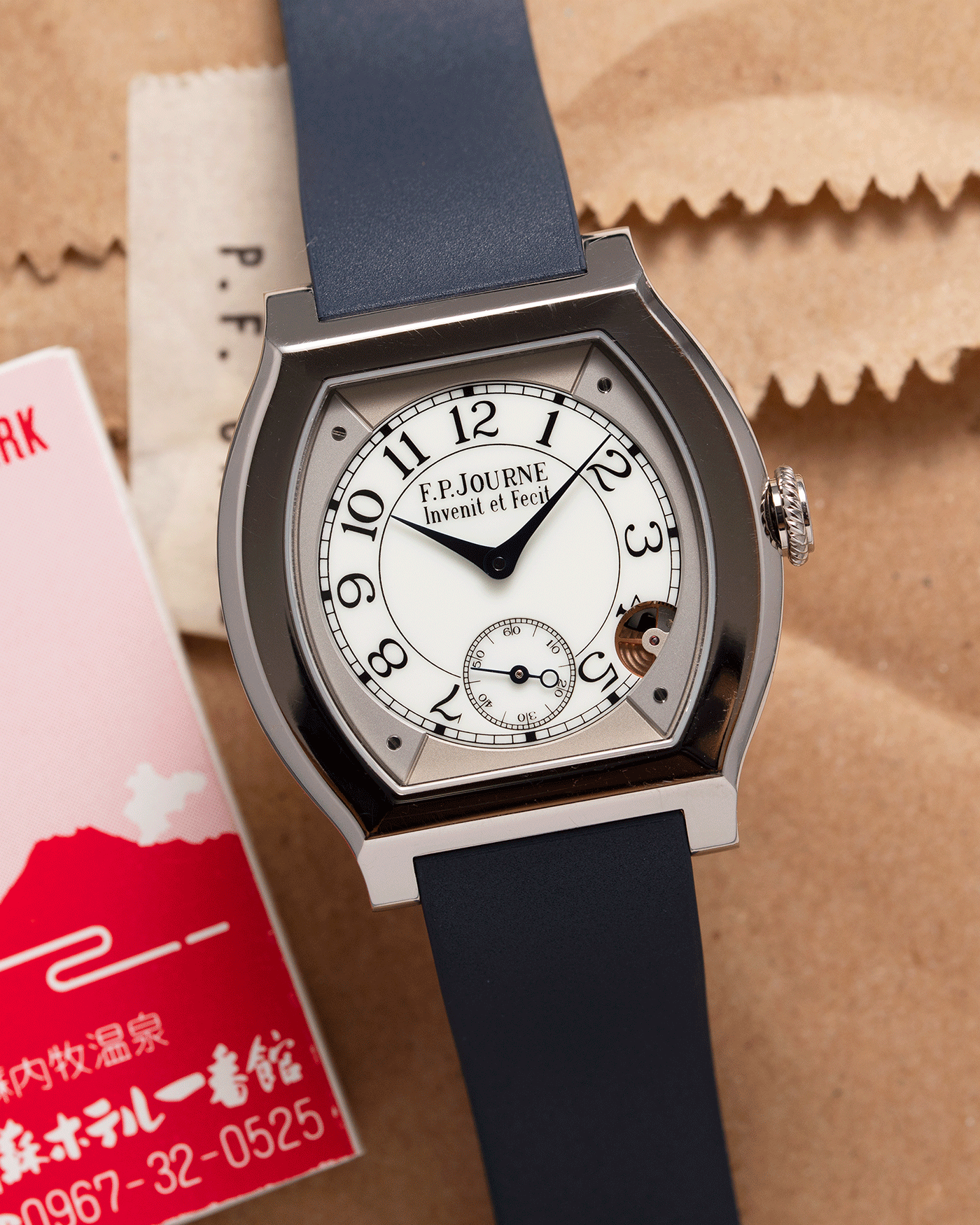 Brand: F.P. Journe Year: 2020 Model: Elegante 40 Material: Titanium Movement: FPJ calibre 1210 Case Diameter: 40mm Bracelet/Strap: F.P. Journe Blue Rubber Strap