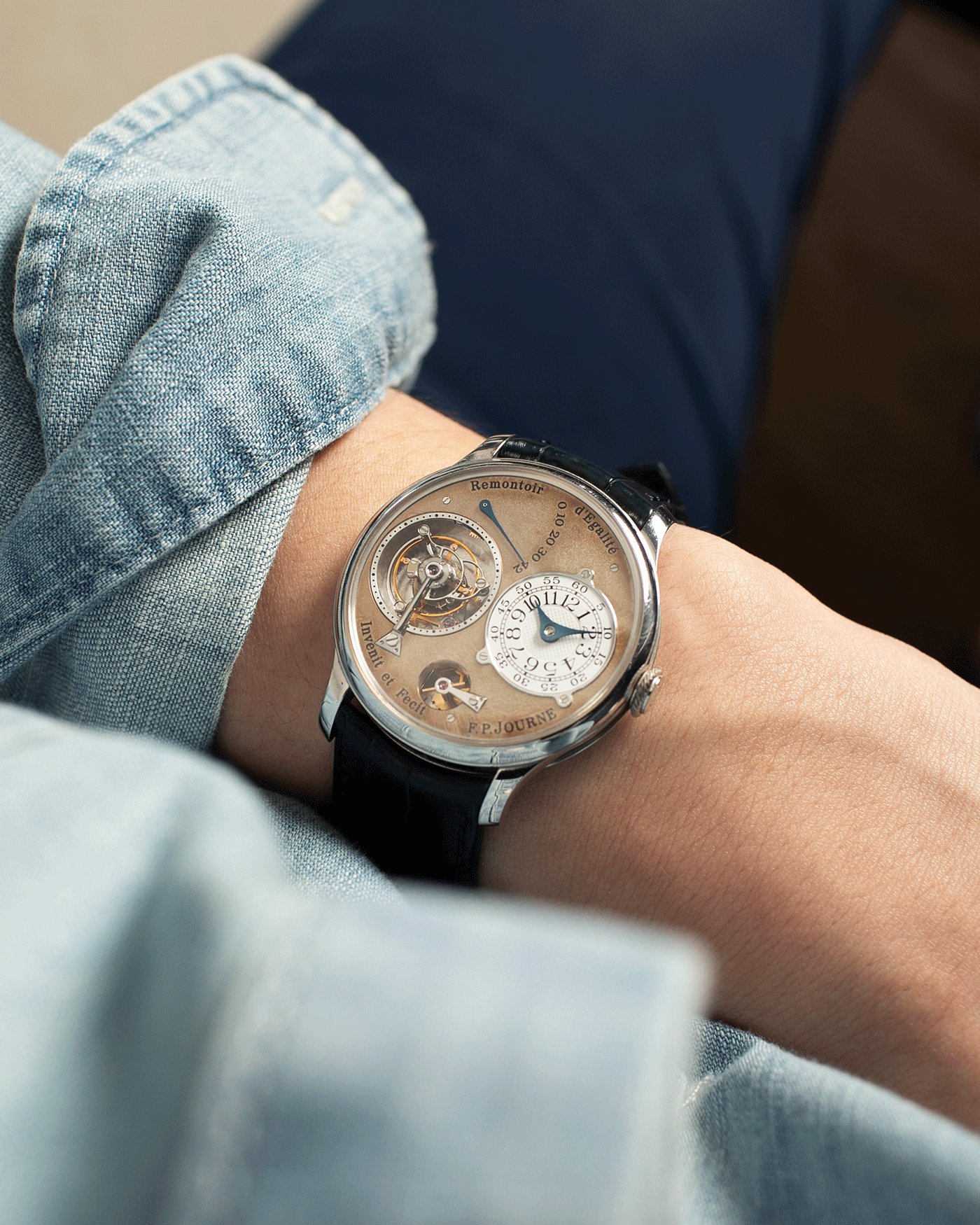 Brand: F.P. Journe Year: 2003 Model: Tourbillon Souverain Material: Platinum Movement: FPJ Caliber 1498 (One second remontoir d’egalite) Case Diameter: 38mm Bracelet/Strap: F.P. Journe Navy Blue Alligator and Platinum Signed Tang Buckle