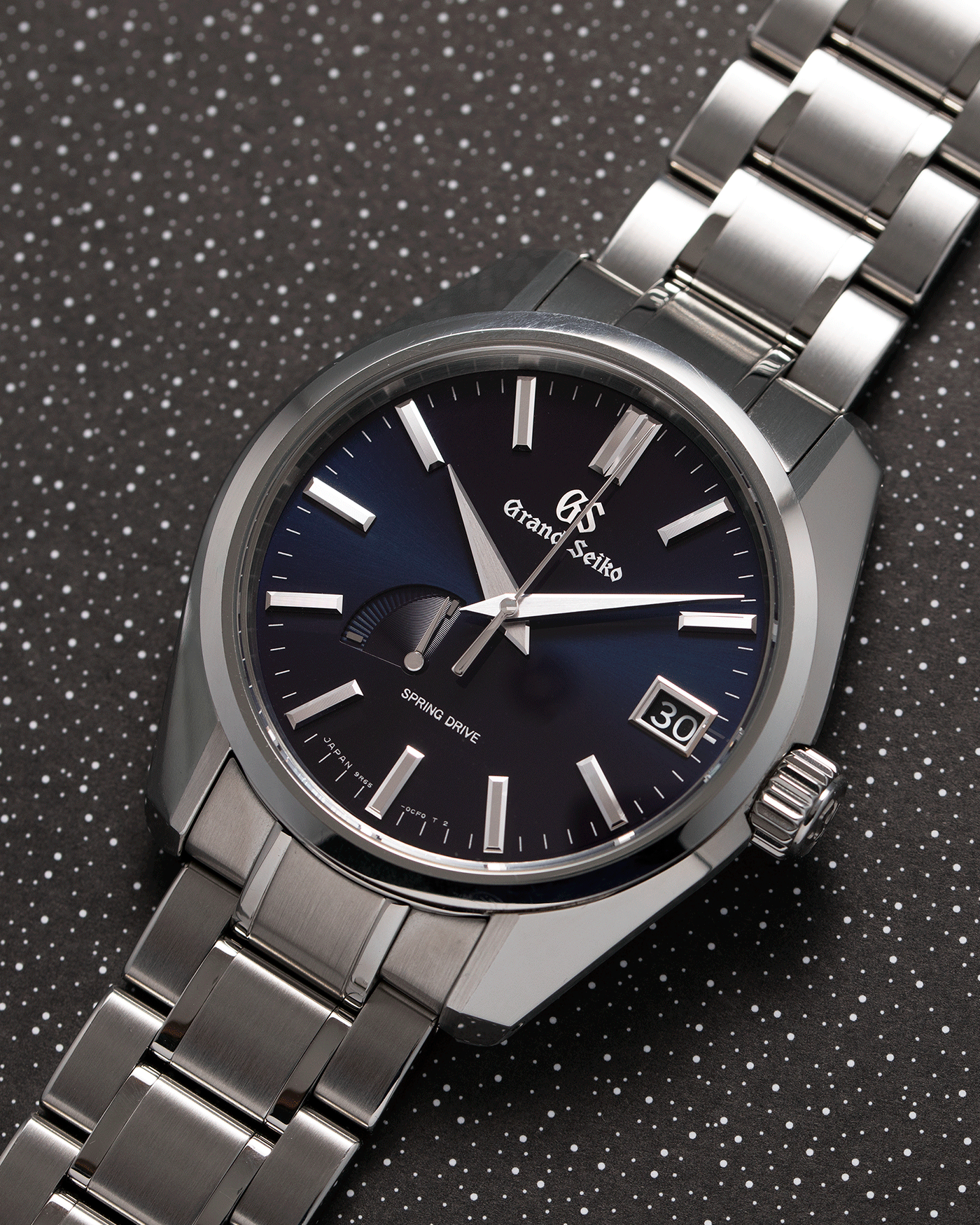 Brand: Grand Seiko Year: 2019 Reference Number: SBGA375 Spring Drive Material: Stainless Steel Movement: Cal 9R65 Case Diameter: 40mm Bracelet: Grand Seiko Stainless Steel Bracelet