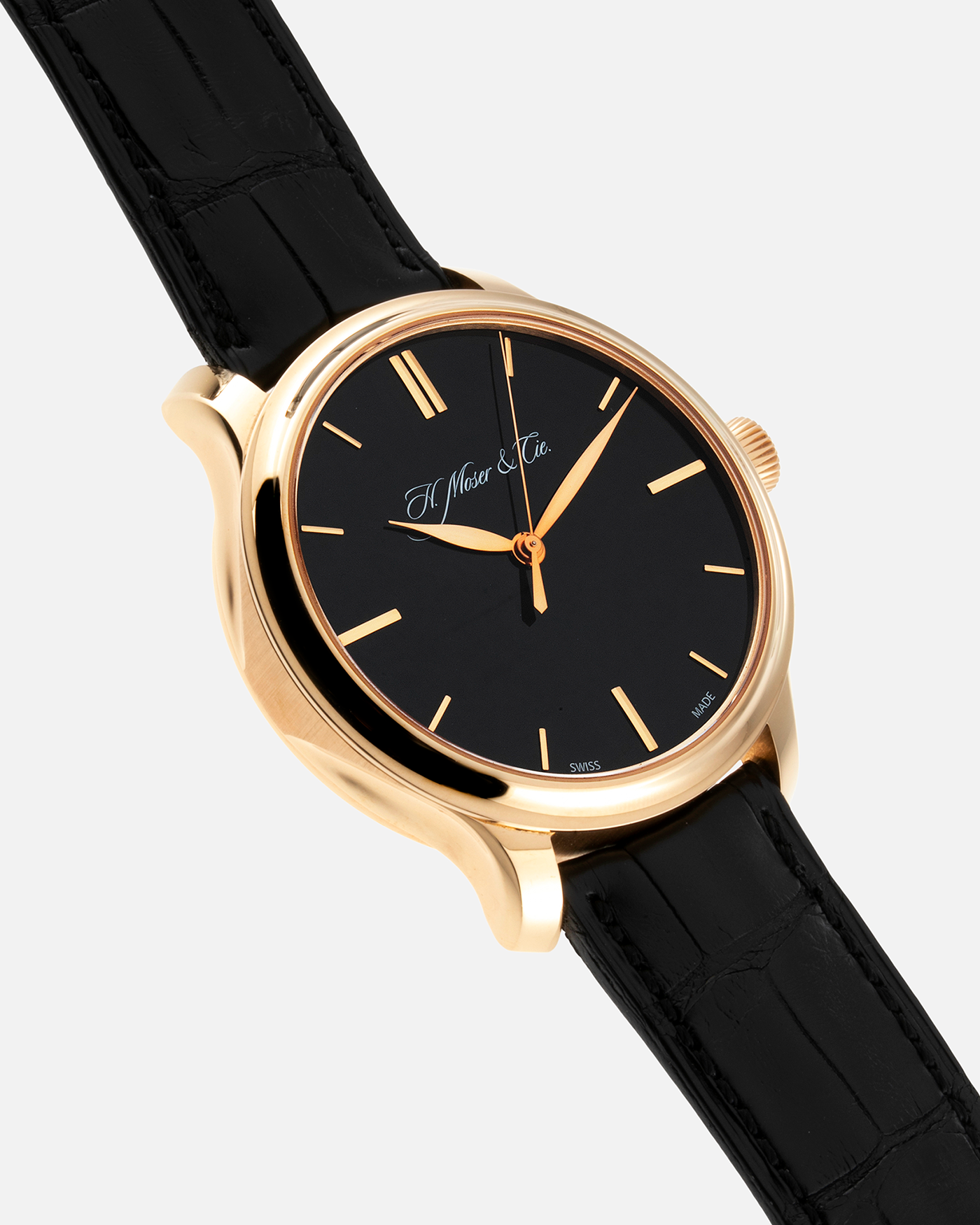 Brand: H. Moser & Cie Year: 2010's Model: Endeavour Monard Central Seconds Reference Number: 343.505-017 Material: 18k Rose Gold Movement: Manually wound Caliber HMC 343.505 Case Diameter: 40.8mm Bracelet/Strap: H. Moser & Cie Black Alligator Leather Strap with matching 18-carat Rose Gold Signed Tang Buckle