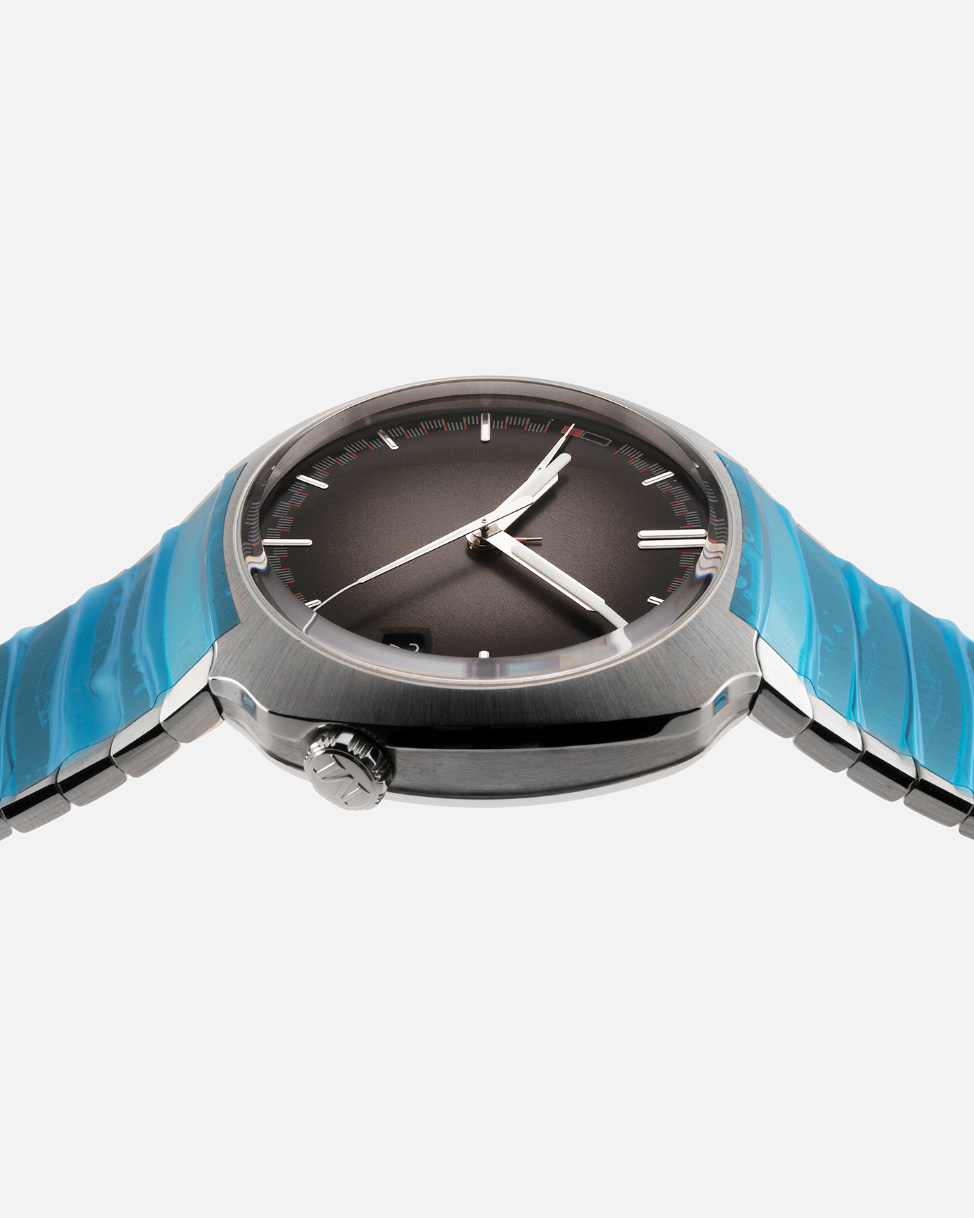 Brand: H. Moser & Cie Year: 2022 Model: Streamliner Perpetual Calendar, Ref. 6812-1200 Material: Stainless Steel Movement: Cal. HMC 812, Manual-wind Case Diameter: 42.3mm Bracelet/Strap: H. Moser & Cie Integrated Stainless Steel Bracelet with Deployant Clasp