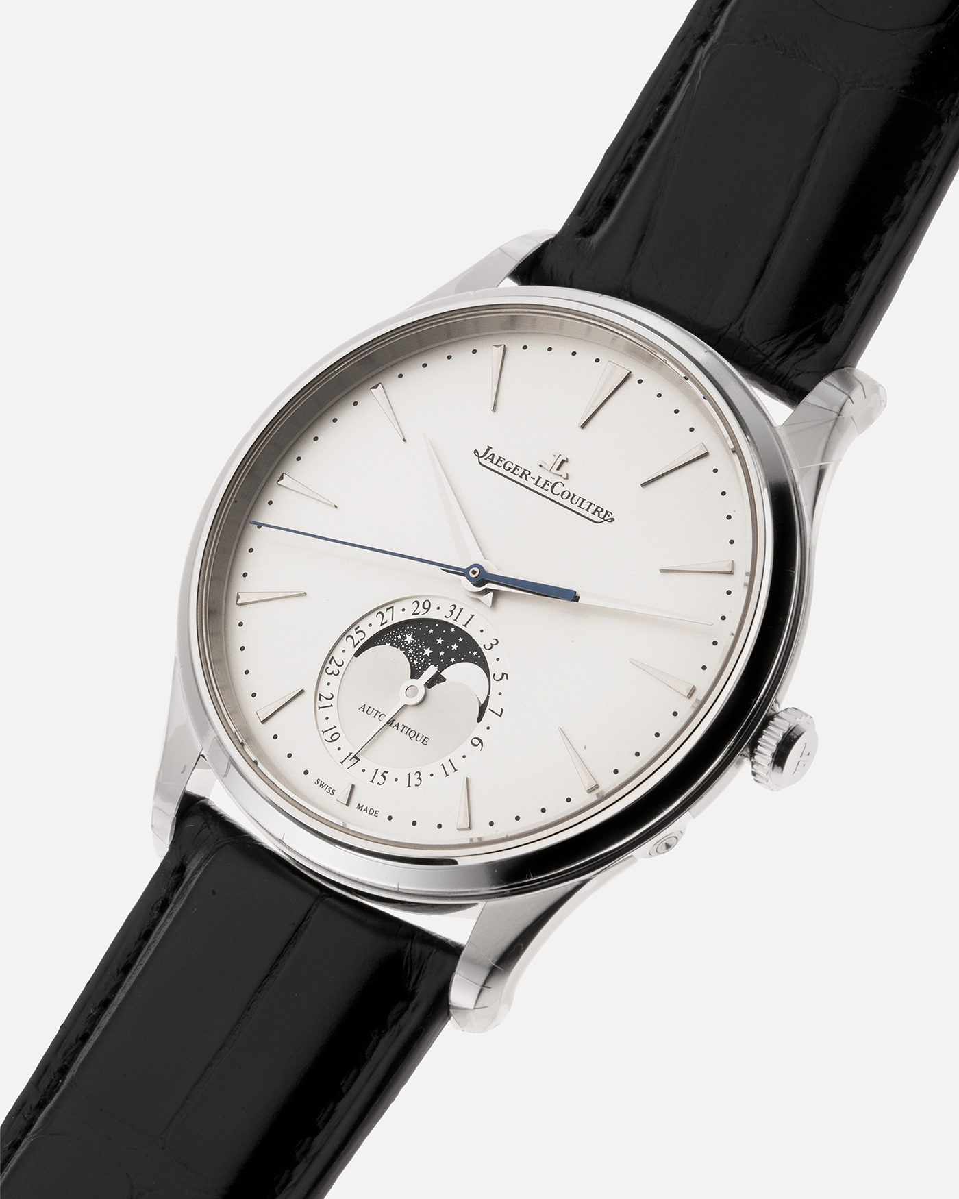 Brand: Jaeger LeCoultre Year: 2020 Model: Master Ultra Thin Moon Reference Number: Q1368430 Material: Stainless Steel Movement: JLC Cal. 925, Self-Winding Case Diameter: 39mm Bracelet / Strap: Jaeger LeCoultre Black Alligator Leather Strap with Signed Stainless Steel Deployant Clasp