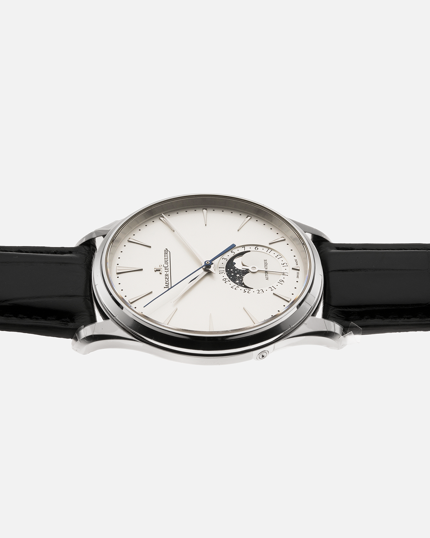 Brand: Jaeger LeCoultre Year: 2020 Model: Master Ultra Thin Moon Reference Number: Q1368430 Material: Stainless Steel Movement: JLC Cal. 925, Self-Winding Case Diameter: 39mm Bracelet / Strap: Jaeger LeCoultre Black Alligator Leather Strap with Signed Stainless Steel Deployant Clasp