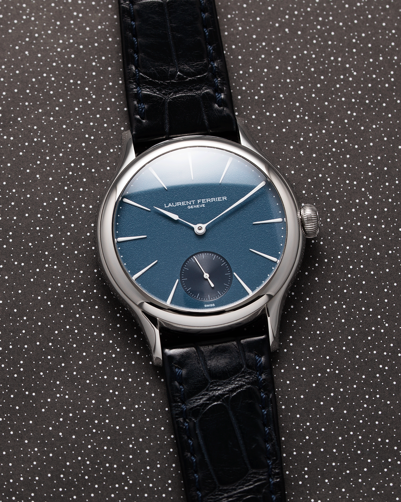 Brand: Laurent Ferrier Year: 2020 Model: Galet Classic Antoine de Macedo Material: Stainless Steel Movement: Cal. 229.01 Micro Rotor Case Diameter: 40mm Bracelet/Strap: Laurent Ferrier Blue Alligator Leather Strap with Laurent Ferrier Stainless Steel Tang Buckle