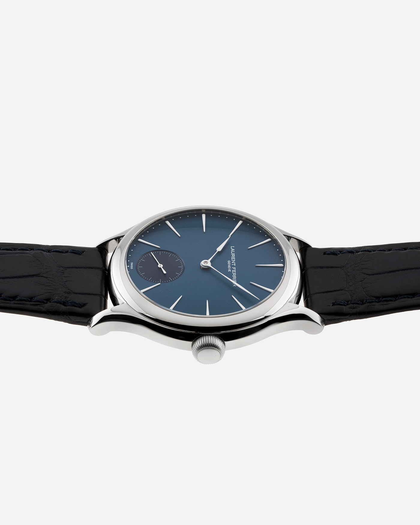 Brand: Laurent Ferrier Year: 2020 Model: Galet Classic Antoine de Macedo Material: Stainless Steel Movement: Cal. 229.01 Micro Rotor Case Diameter: 40mm Bracelet/Strap: Laurent Ferrier Blue Alligator Leather Strap with Laurent Ferrier Stainless Steel Tang Buckle