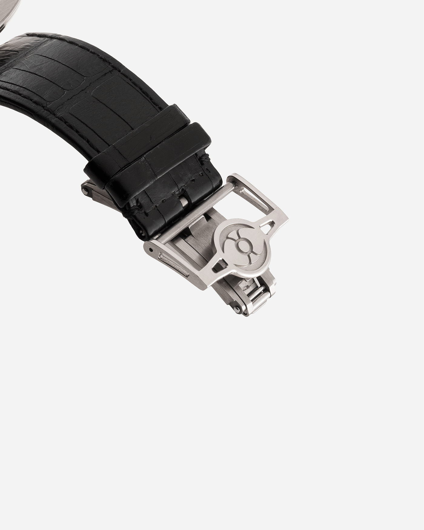 Brand: MB&F Year: 2010’s Model: HM3 Sidewinder Material: 18k White Gold Movement: Sowing Based, Agenhor Developed Case Diameter: 50mm X 47mm Bracelet/Strap: MB&F Black Alligator Strap and 18k White Gold DeployantBrand: MB&F Year: 2010’s Model: HM3 Sidewinder Material: 18k White Gold Movement: Sowing Based, Agenhor Developed Case Diameter: 50mm X 47mm Bracelet/Strap: MB&F Black Alligator Strap and 18k White Gold Deployant