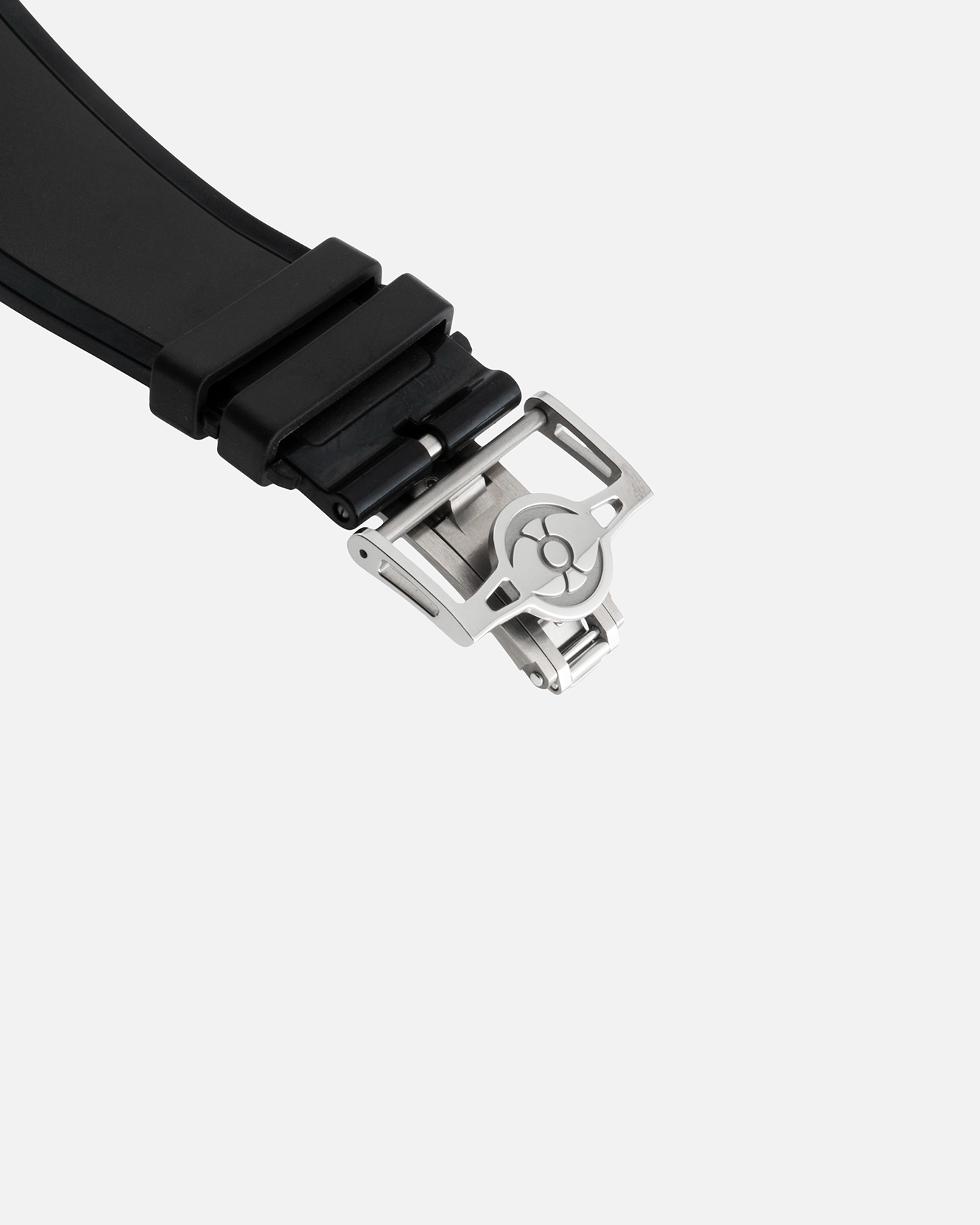 Brand: MB&F Year: 2021 Model: HM7 Aquapod Material: Grade 5 Titanium Movement: In-House 3D Vertical Architecture MB&F HM7 Tourbillon, Self-Winding Case Diameter: 53.8mm X 21.3mm With Articulating Lugs Bracelet/Strap: MB&F Black Rubber Strap with Grade 5 Titanium Deployant Clasp