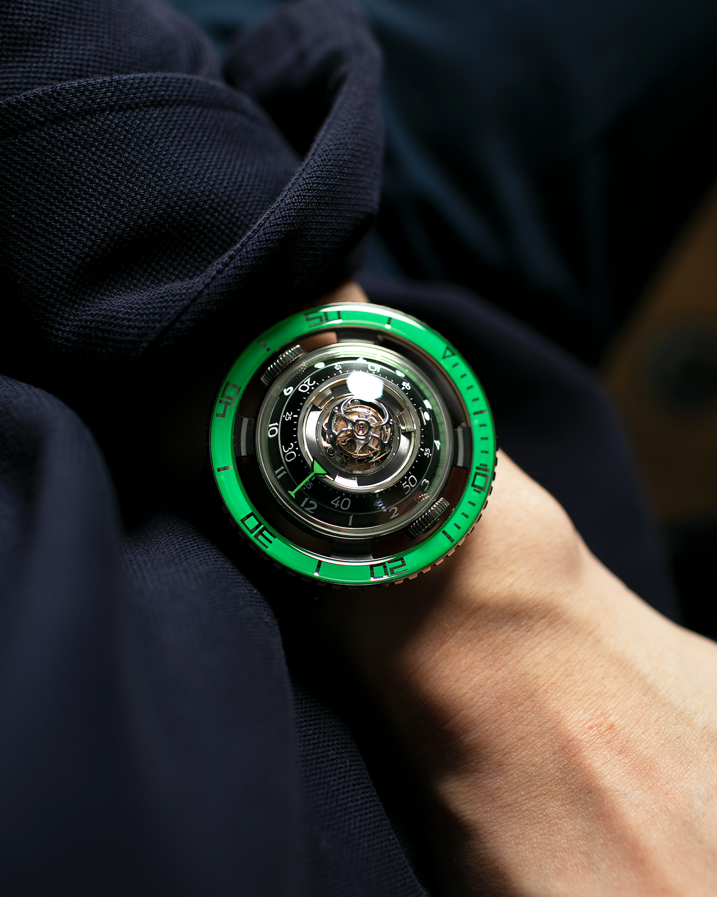 Brand: MB&F Year: 2021 Model: HM7 Aquapod Material: Grade 5 Titanium Movement: In-House 3D Vertical Architecture MB&F HM7 Tourbillon, Self-Winding Case Diameter: 53.8mm X 21.3mm With Articulating Lugs Bracelet/Strap: MB&F Black Rubber Strap with Grade 5 Titanium Deployant Clasp