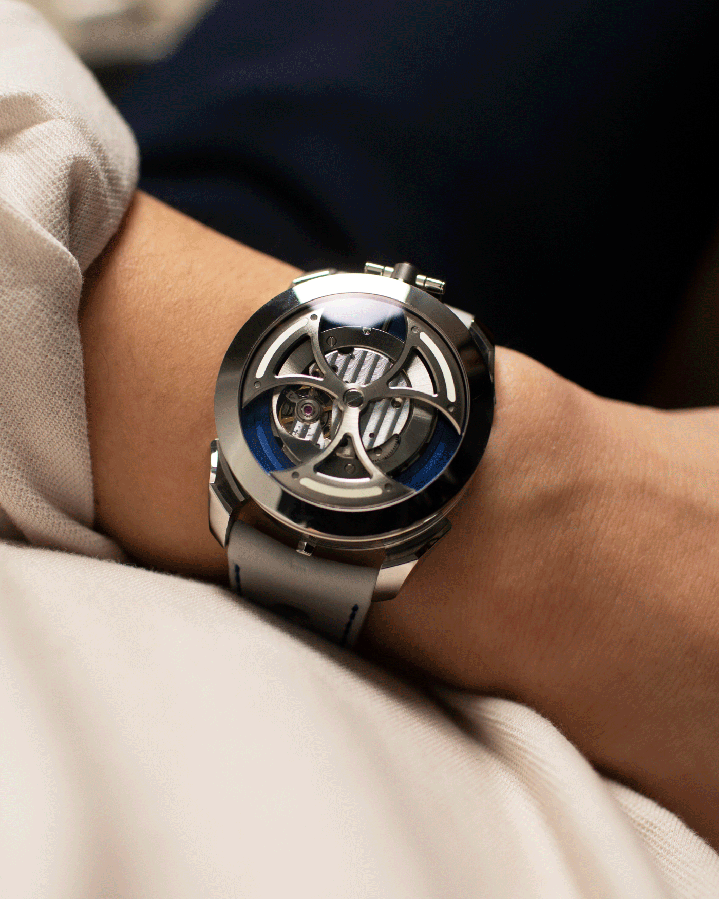 Brand: MB&F Year: 2021 Model: MAD 1 Material: Stainless Steel and Titanium Movement: Miyota Cal 821A Case Diameter: 42mm Bracelet/Strap: MB&F White Grey Leather Rally Strap and Stainless Steel Deployant 