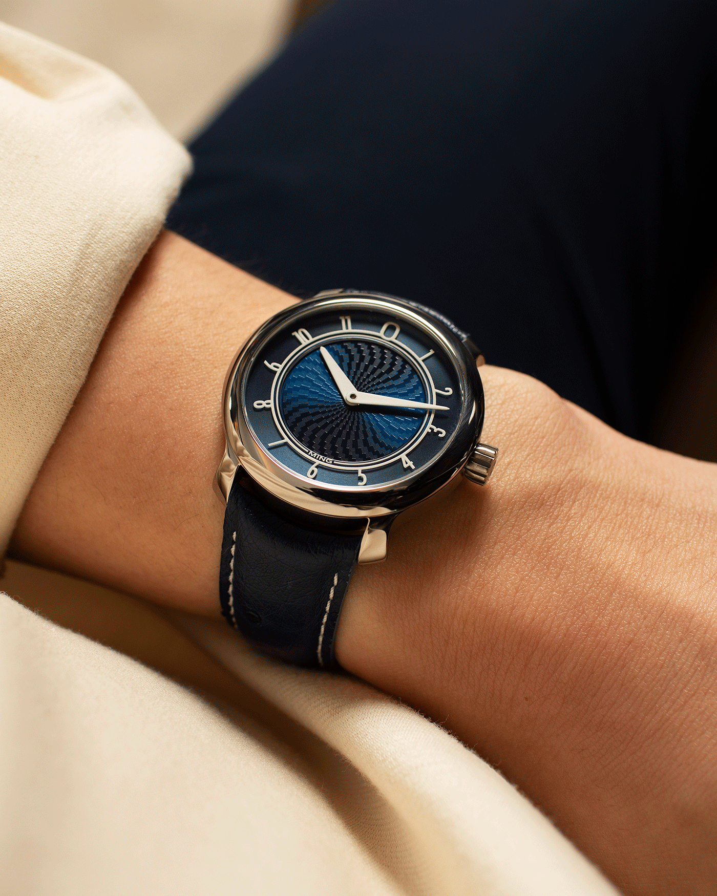 Brand: Ming Year: 2017 Model: 17.01 Material: Grade 5 Titanium Movement: Hand-winding mechanical movement Sellita SW210-1 Case Diameter: 38mm Strap: Jean Rousseau Blue Strap for MING