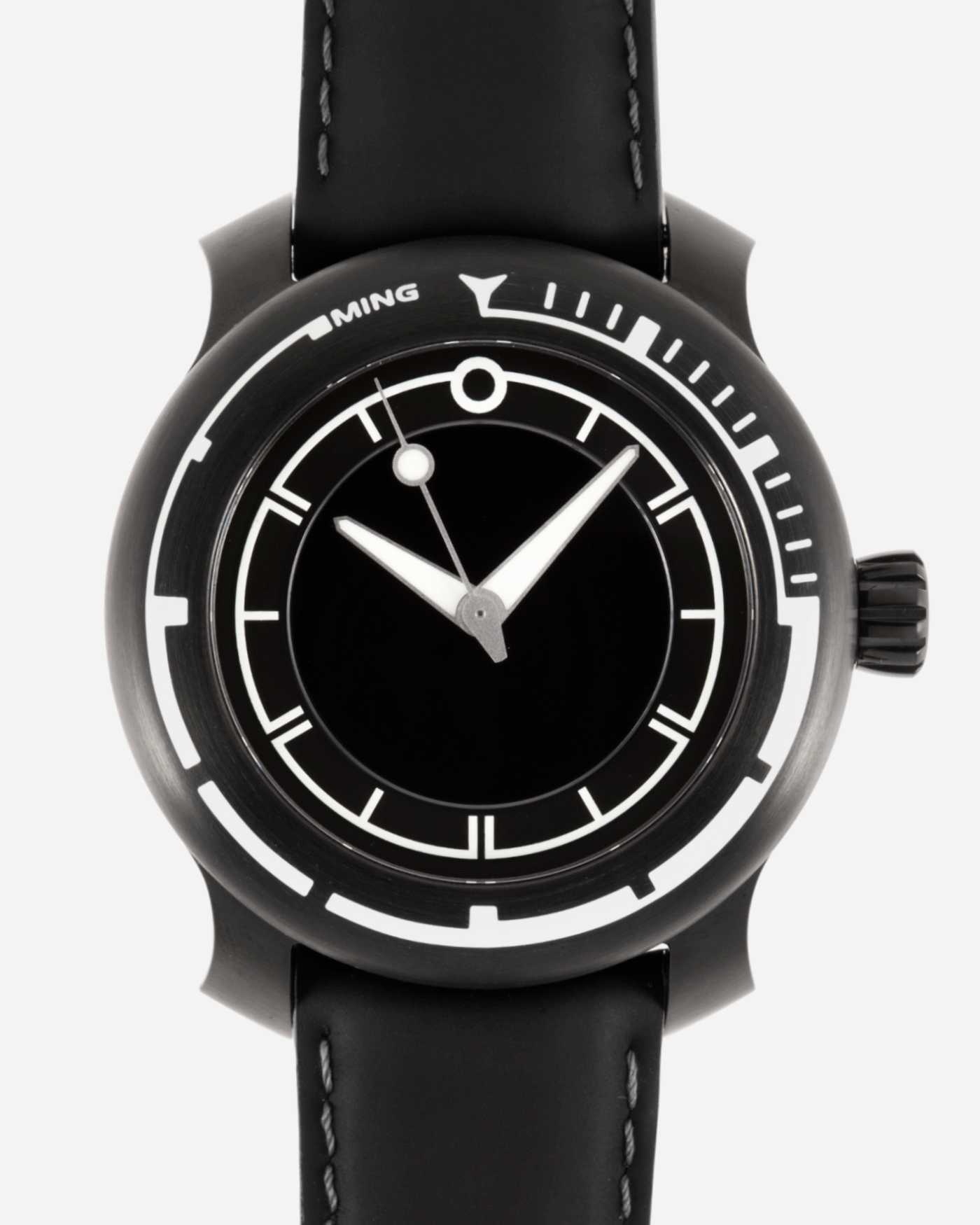Brand: Ming Year: 2020 Model: 18.01 H41 Diver DLC Material: DLC Coated Grade-5 Titanium Movement: Heavily Modified ETA 2824-2 Case Diameter: 40mm Strap: Jean Rousseau Black Rubber for MING