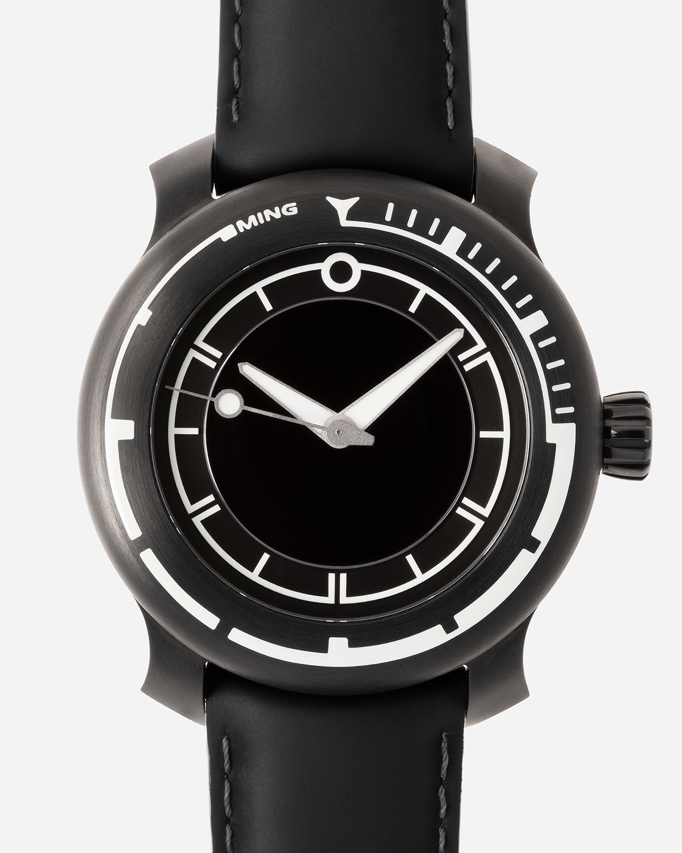 Brand: Ming Year: 2020 Model: 18.01 H41 Diver DLC Material: DLC Coated Grade-5 Titanium Movement: Heavily Modified ETA 2824-2 Case Diameter: 40mm Strap: Jean Rousseau Black Rubber for MING