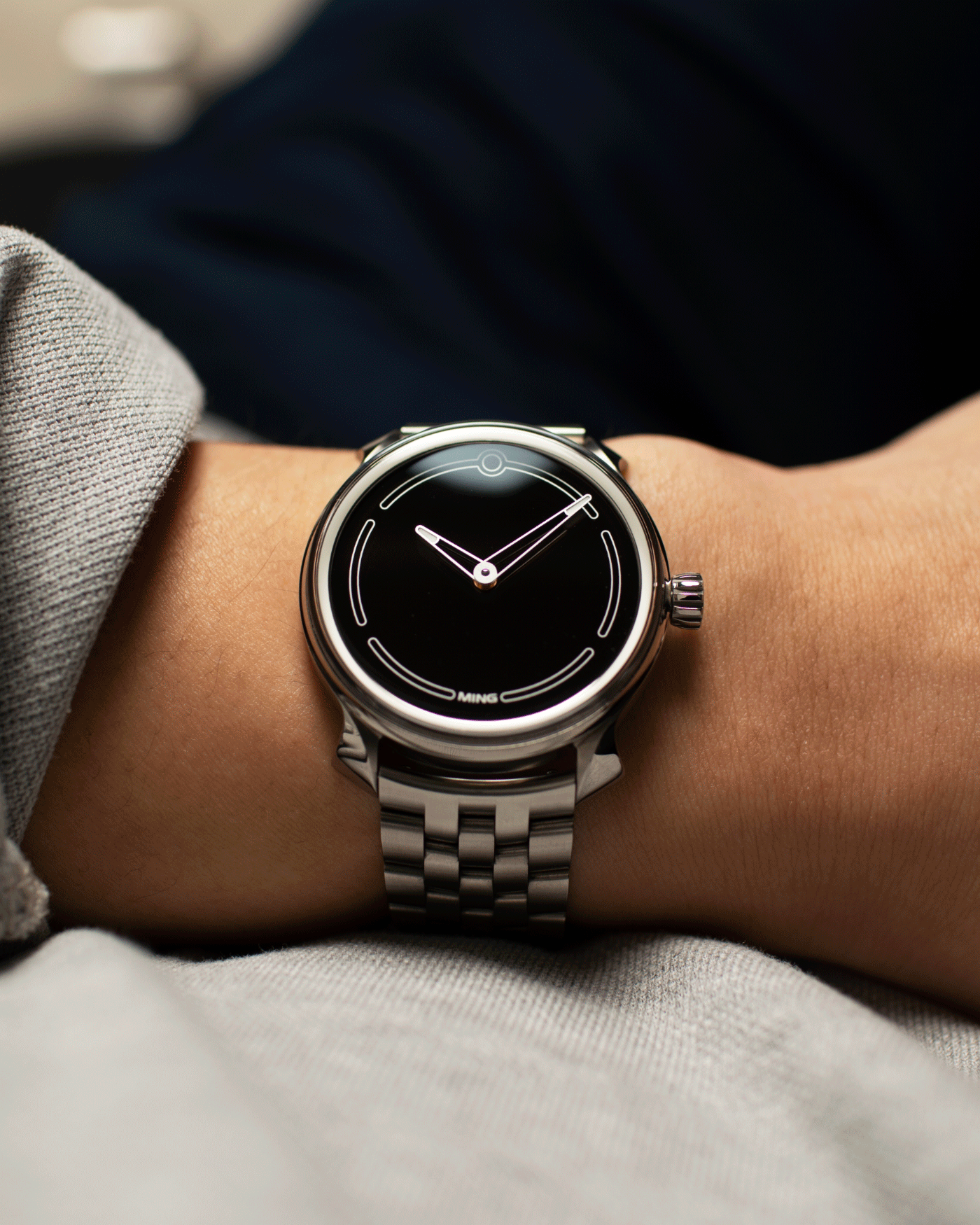 Brand: Ming Year: 2021 Model: 19.05 Material: Grade 5 Titanium Movement: Schwarz-Etienne for MING Cal. ASE 200.1 Case Diameter: 39mm Strap: Ming Universal Titanium Bracelet
