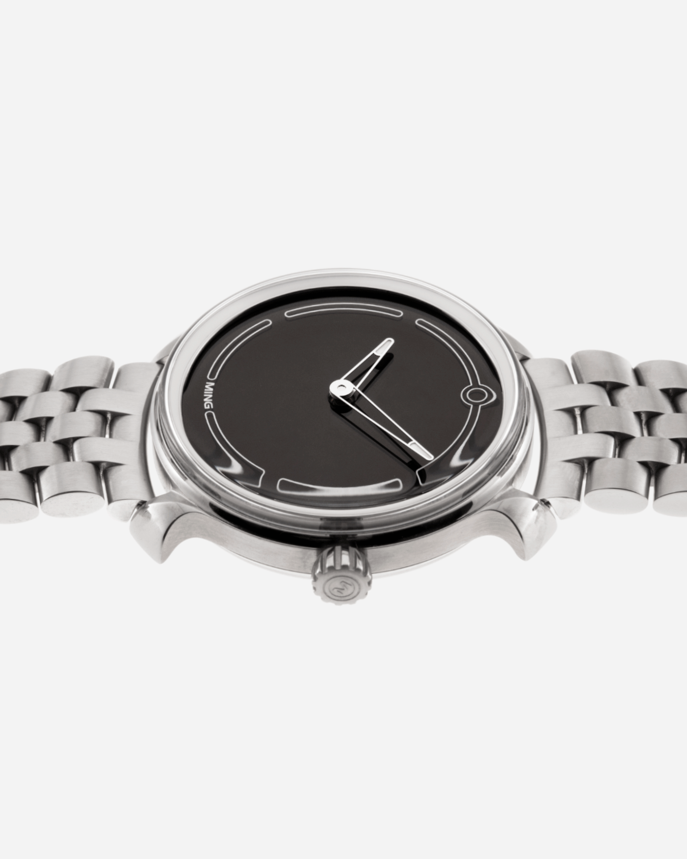 Brand: Ming Year: 2021 Model: 19.05 Material: Grade 5 Titanium Movement: Schwarz-Etienne for MING Cal. ASE 200.1 Case Diameter: 39mm Strap: Ming Universal Titanium BraceletBrand: Ming Year: 2021 Model: 19.05 Material: Grade 5 Titanium Movement: Schwarz-Etienne for MING Cal. ASE 200.1 Case Diameter: 39mm Strap: Ming Universal Titanium Bracelet