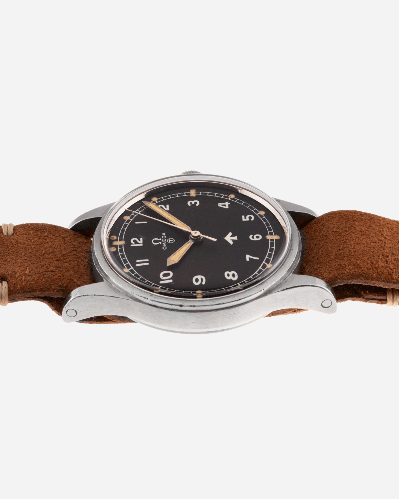 Brand: Omega Year: 1953 Model: Fat Arrow 53 Reference Number: CK 2777-1 Material: Stainless Steel Movement: ‘Specially Adjusted’ Cal. 283 Case Diameter: 37mm Lug Width: 18mm Bracelet/Strap: JPM X S.Song Sand Brown Distressed Leather NATO