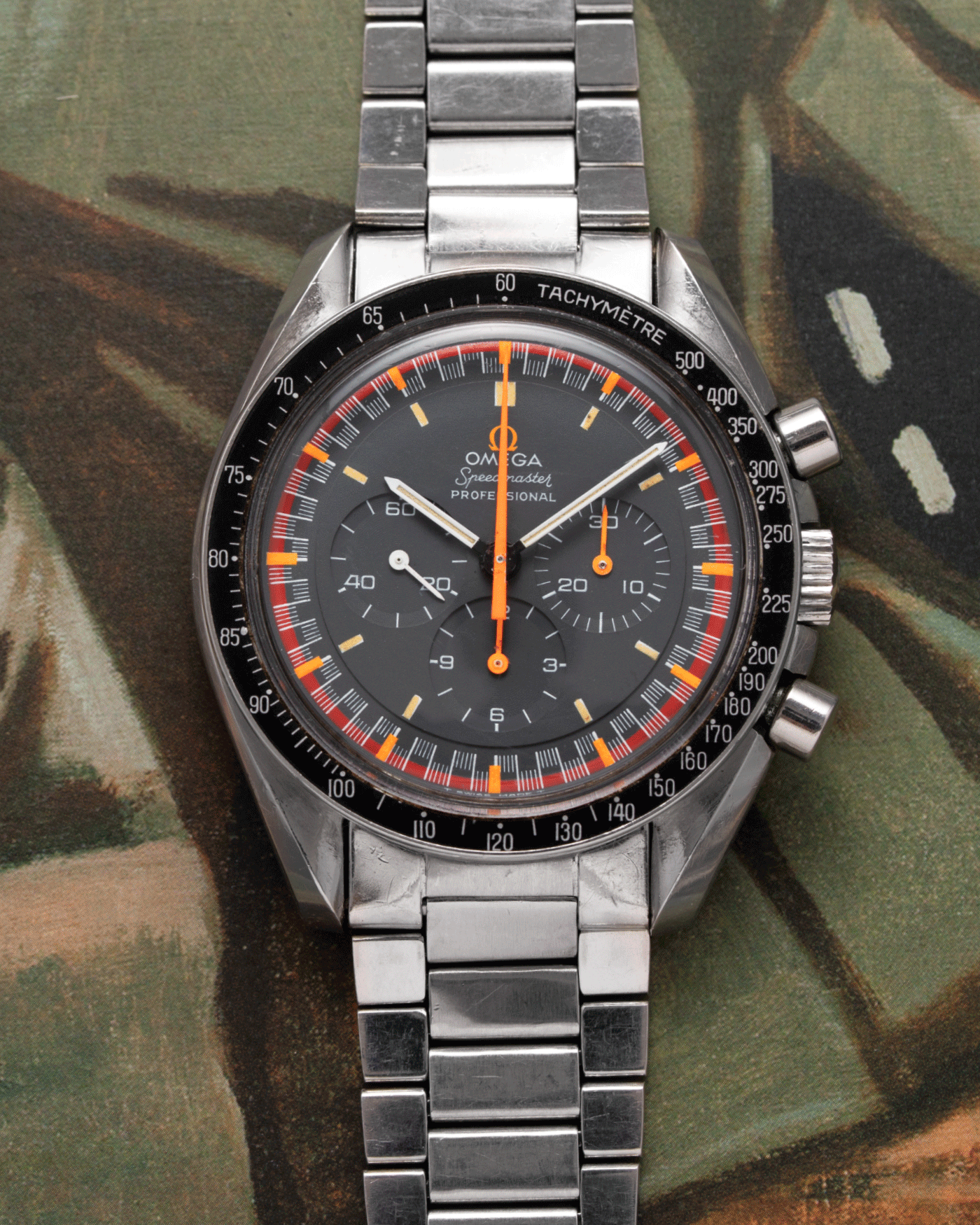 Omega speedmaster racing sales dial