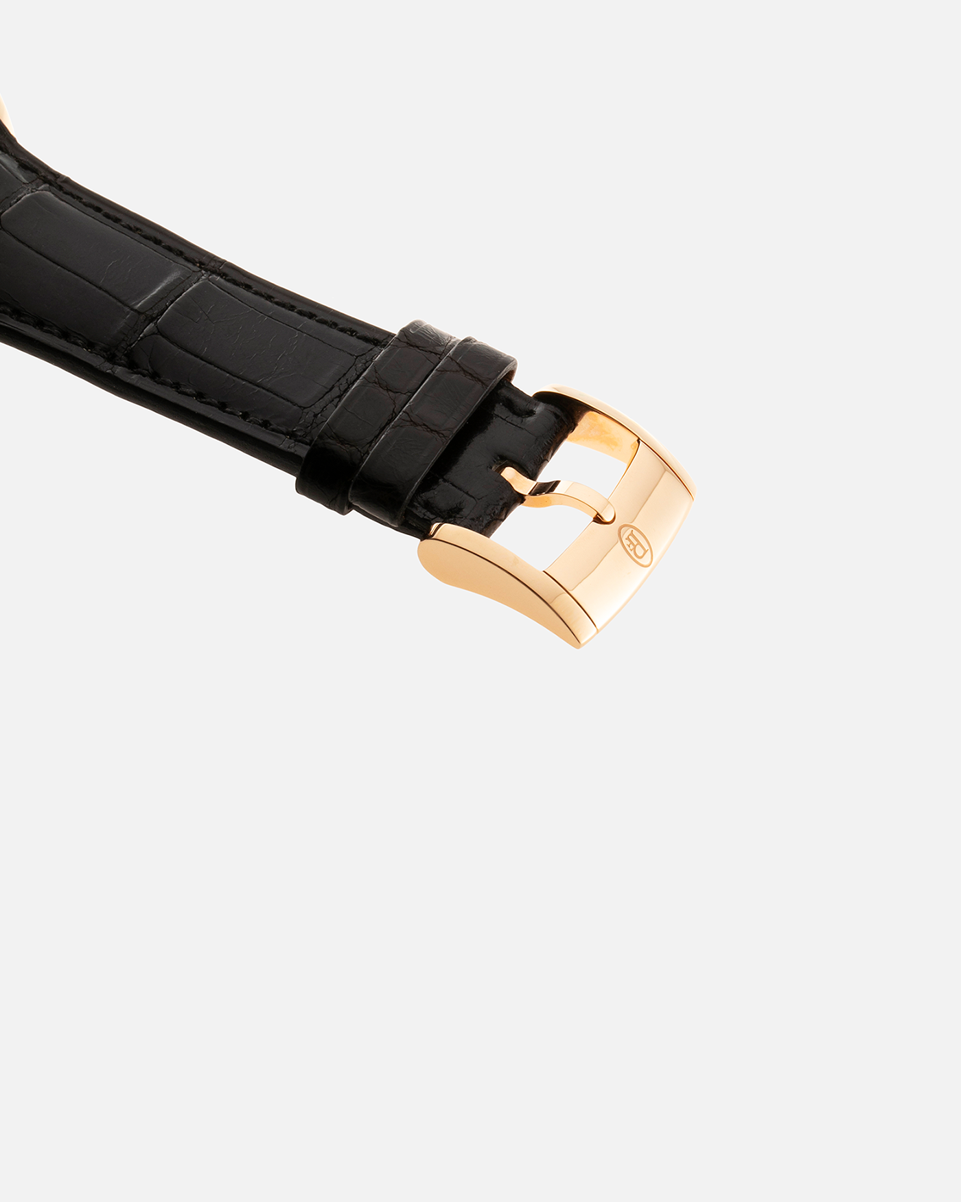 Brand: Parmigiani Fleurier Year: 2022 Model: Tonda 1950 Pisa Edition Lapis Lazuli Material: 18k Rose Gold Movement: In-House PF 701 Micro Rotor Case Diameter: 39mm Strap: Parmigiani Black Alligator with 18k Rose Gold Tang Buckle