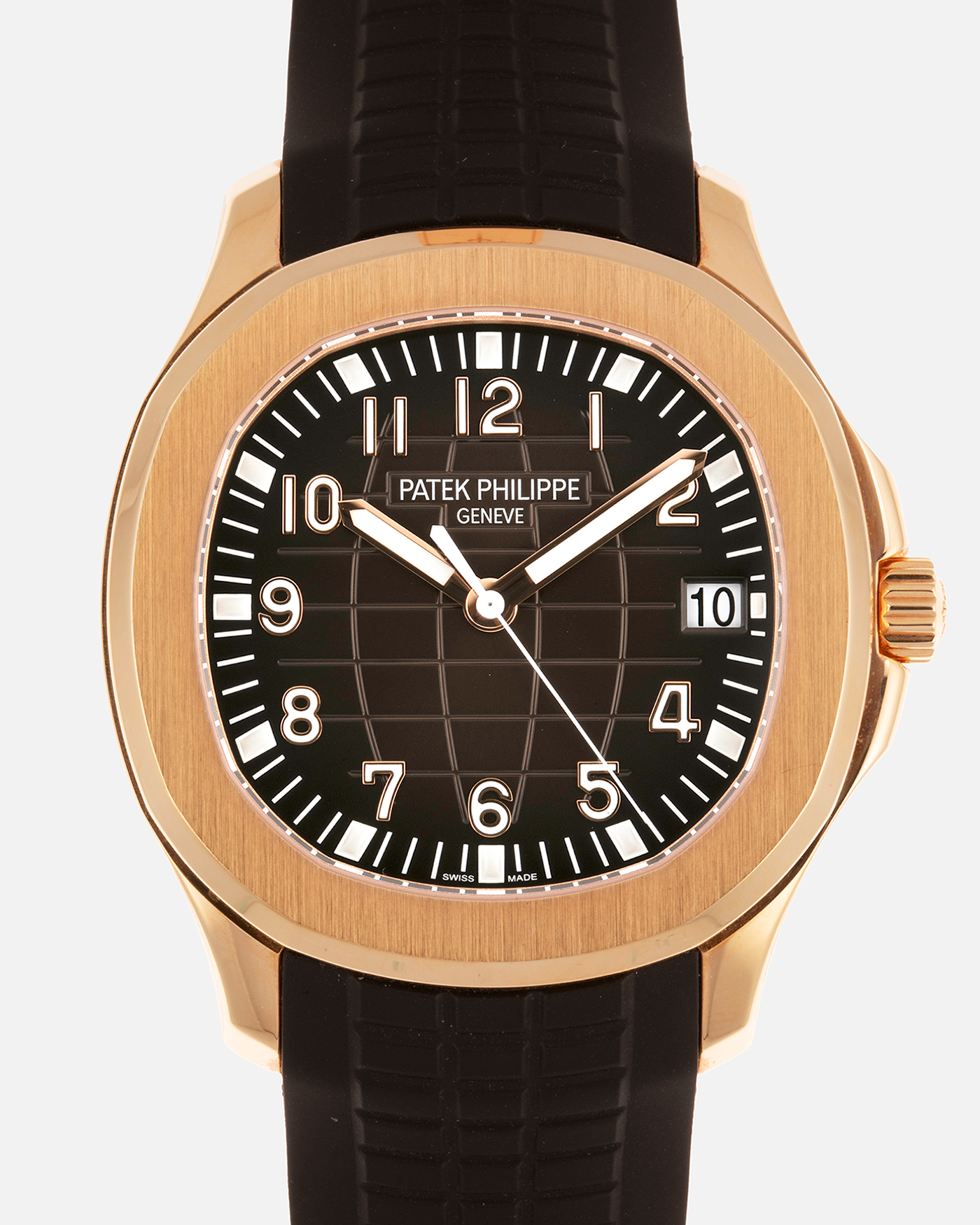 Brand: Patek Philippe Year: 2018 Model: Aquanaut Reference Number: 5167R Material: Stainless Steel Movement: Self Winding Patek Philippe Caliber 324 S C Case Diameter: 40mm Strap: Patek Philippe Aquanaut Brown Rubber Strap