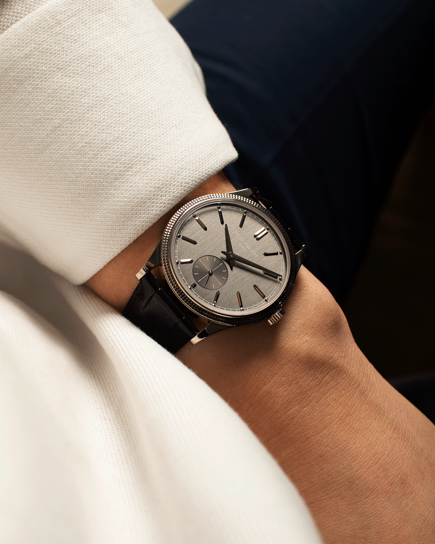 Brand: Patek Philippe Year: 2021 Model: Calatrava Reference: 6119G Material: White Gold Movement: Patek Philippe Cal. 30-255 Case Diameter: 39mm Strap: Patek Philippe Black Alligator Strap with 18k White Gold Patek Philippe Tang Buckle