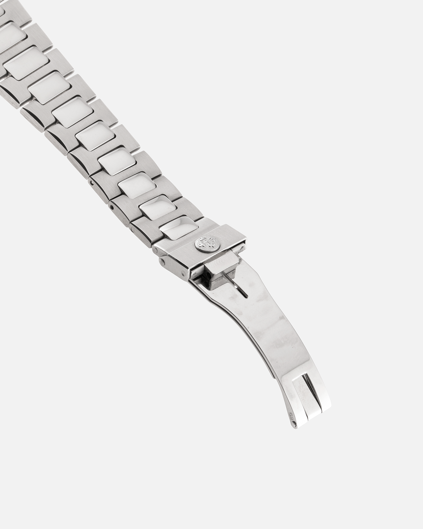 Brand: Patek Philippe Year: 1993 Model: Nautilus Reference Number: 3800 Material: Stainless Steel Movement: Calibre 335 SC Case Diameter: 38mm Bracelet: Patek Philippe Integrated Stainless Steel Bracelet