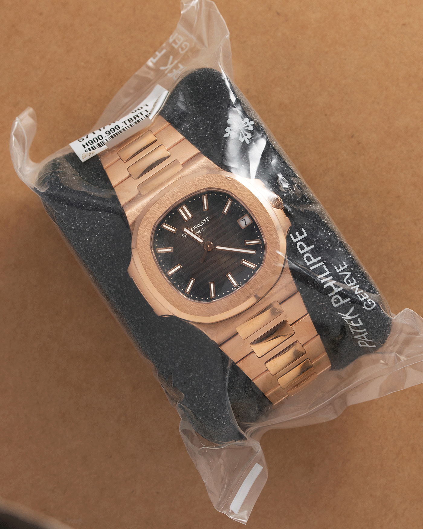 5711 rose gold patek hotsell
