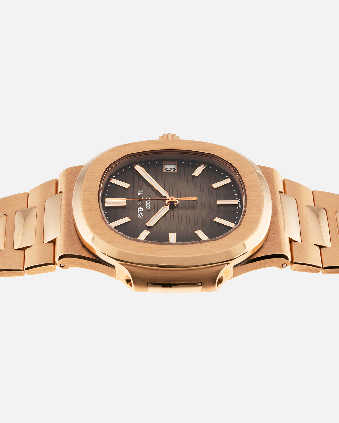 Patek philippe nautilus 2025 rose gold and silver