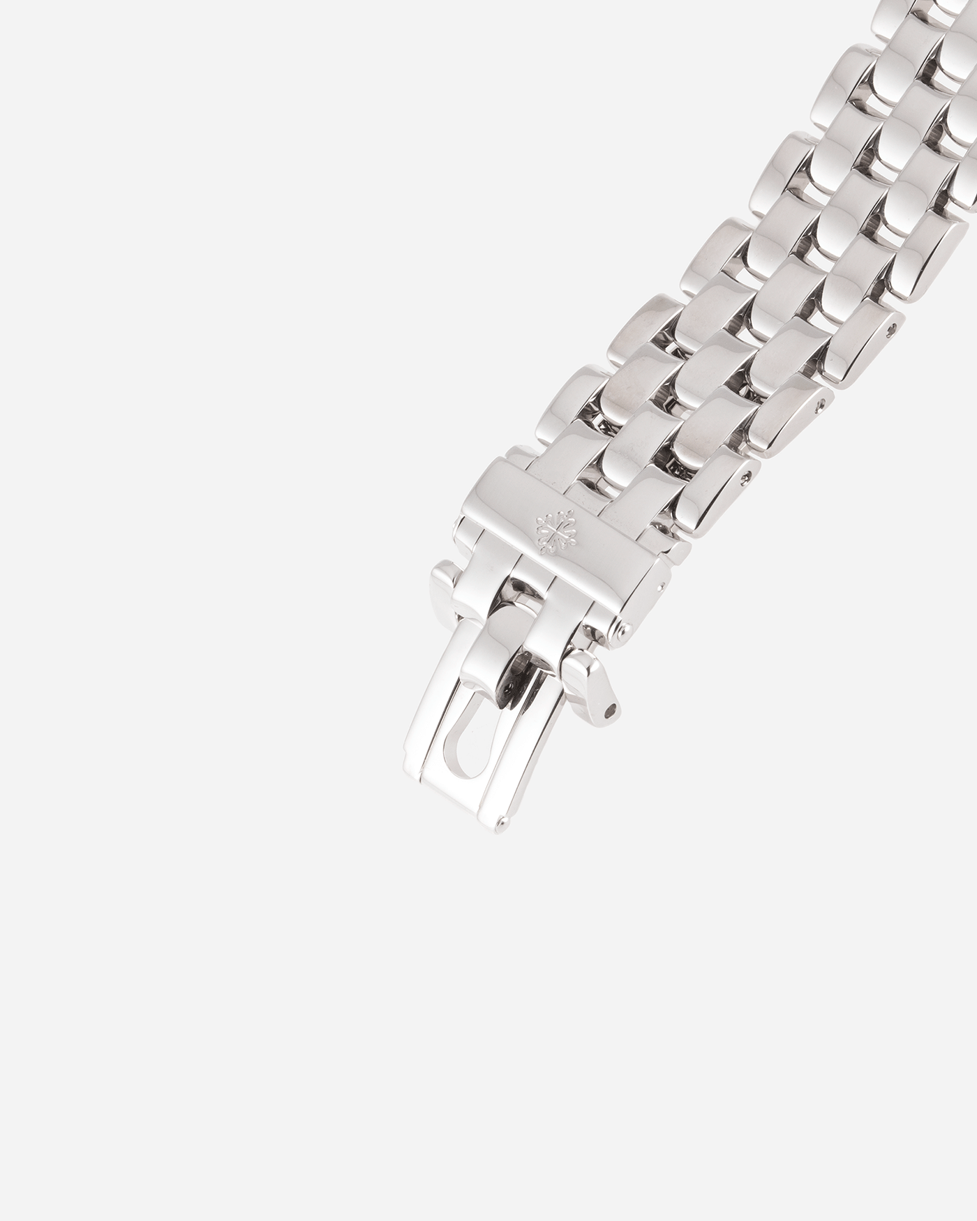Brand: Patek Philippe Year: 2006 Model: Perpetual Calendar Reference Number: 5136G Material: 18k White Gold Movement: Cal 240Q Case Diameter: 37mm Bracelet: 18k White Gold Patek Philippe Bracelet