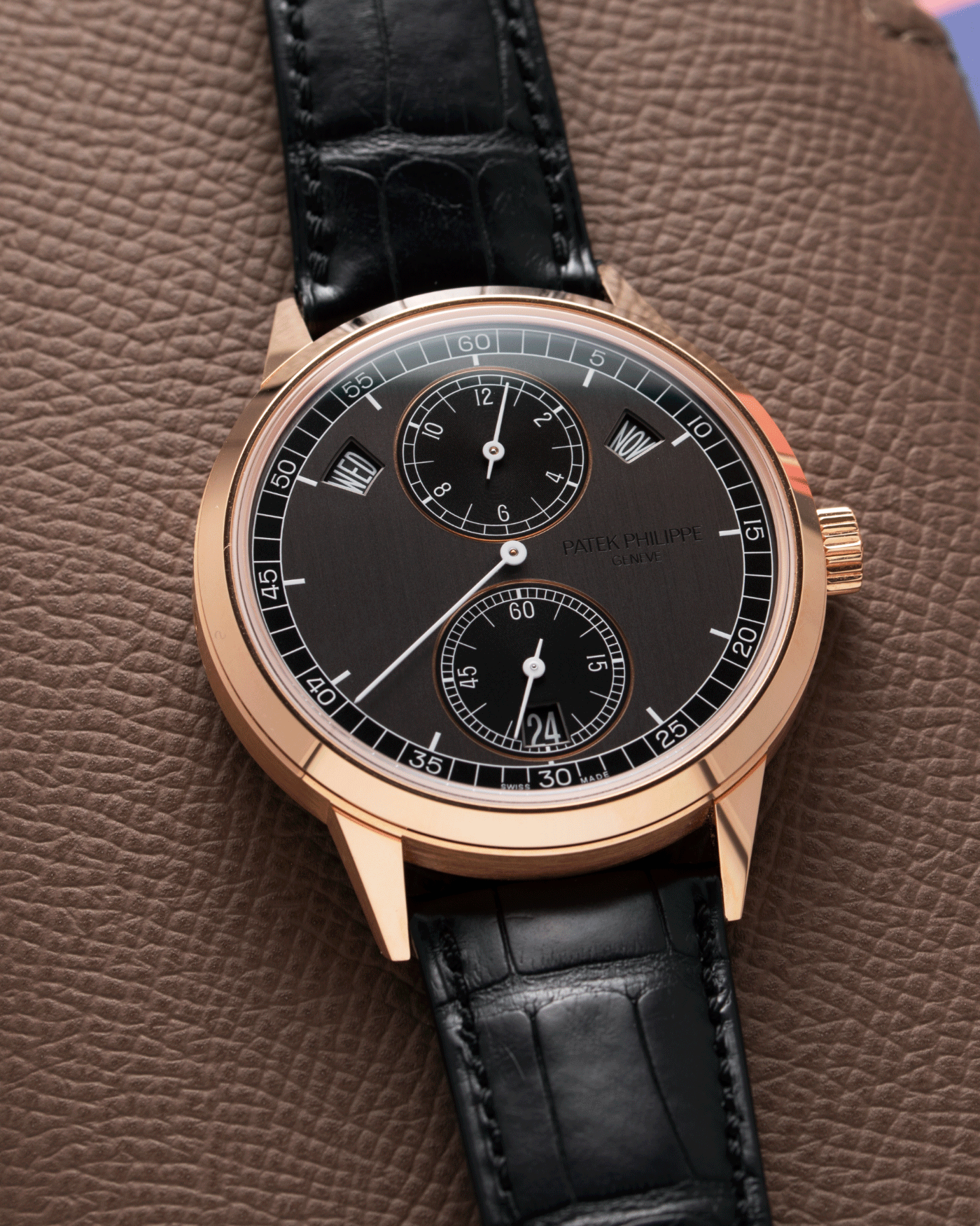 Brand: Patek Philippe Year: 2021 Model: Regulator Annual Calendar Reference Number: 5235R Material: 18k Rose Gold Movement: Cal. 31-260 REG QA Case Diameter: 40.5mm Bracelet: Patek Philippe Black Alligator Strap with 18k Rose Gold Patek Philippe Tang Buckle