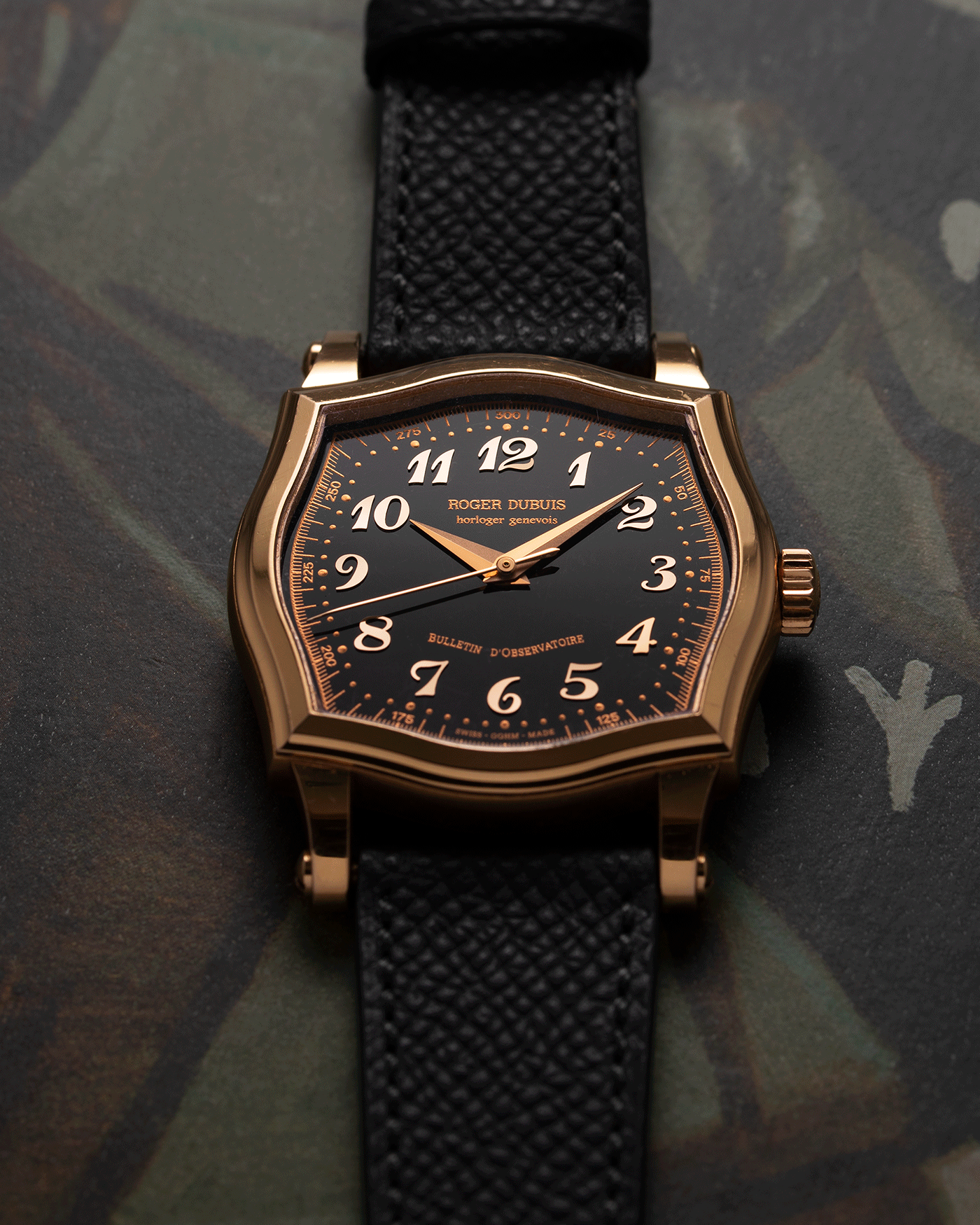 Brand: Roger Dubuis Year: 2000’s Model: Sympathie 37 Material: 18k Yellow Gold Movement: Cal RD 57 Case Diameter: 37mm Strap: Molequin X S.Song Black Grained Calf