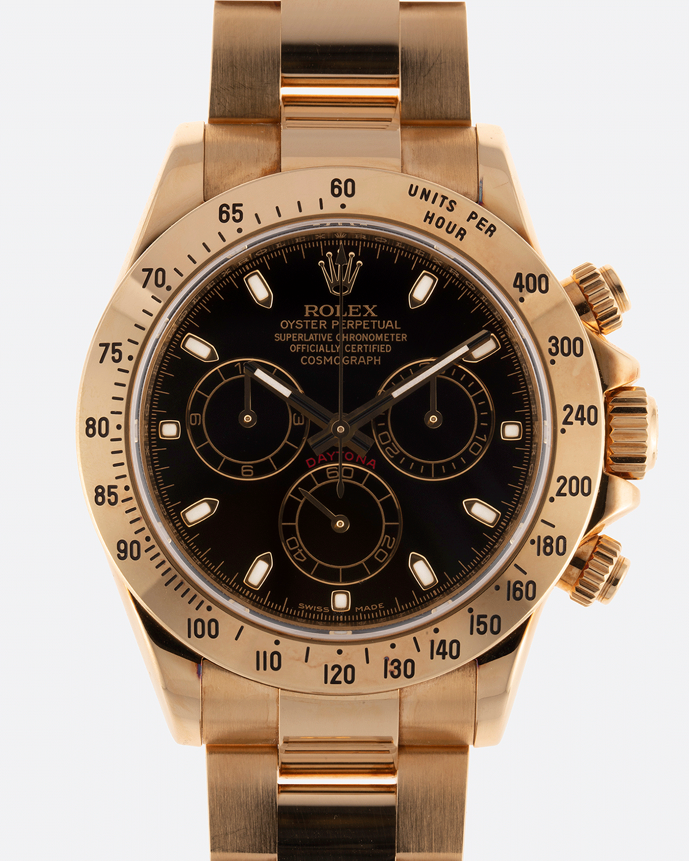 Brand: Rolex Year: 2009 Model: Daytona Reference: 116528 Material: 18k Yellow Gold Movement: Calibre 4130 Case Diameter: 40mm Strap: 18k Yellow Gold Rolex Oyster Bracelet