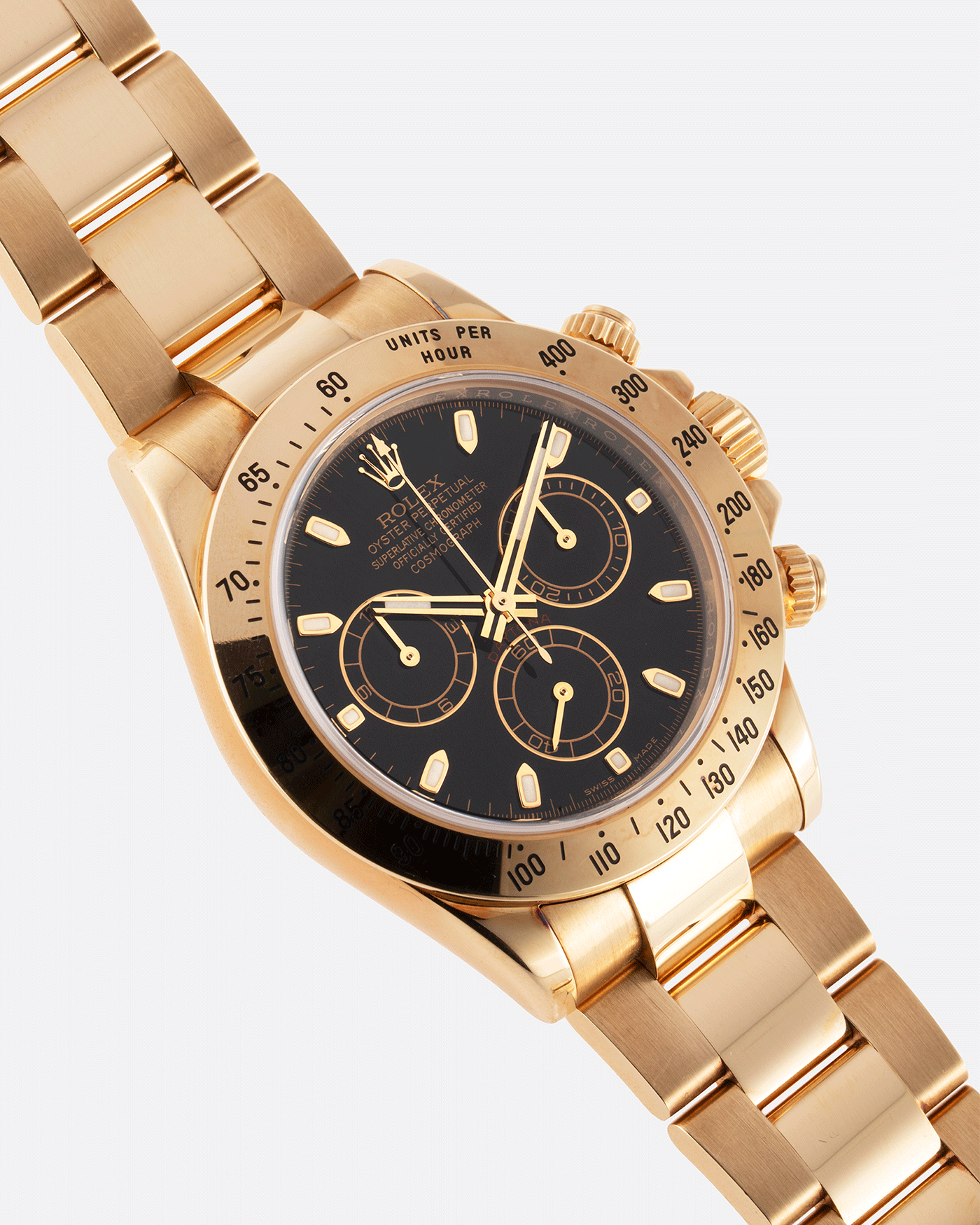 Brand: Rolex Year: 2009 Model: Daytona Reference: 116528 Material: 18k Yellow Gold Movement: Calibre 4130 Case Diameter: 40mm Strap: 18k Yellow Gold Rolex Oyster Bracelet