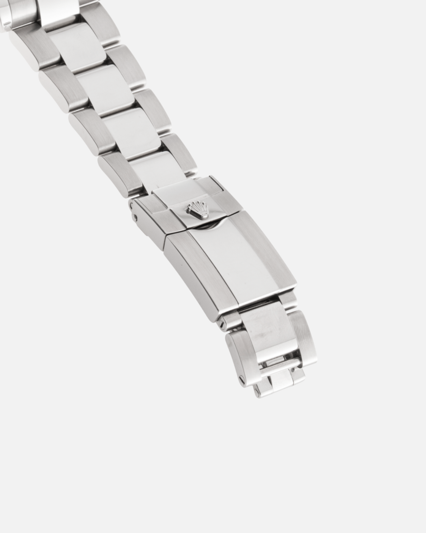 Brand: Rolex Year: 2007 Model: Daytona Reference: 116520 Material: Stainless Steel Movement: Calibre 4130 Case Diameter: 40mm Strap: Stainless Steel Rolex Oyster Bracelet