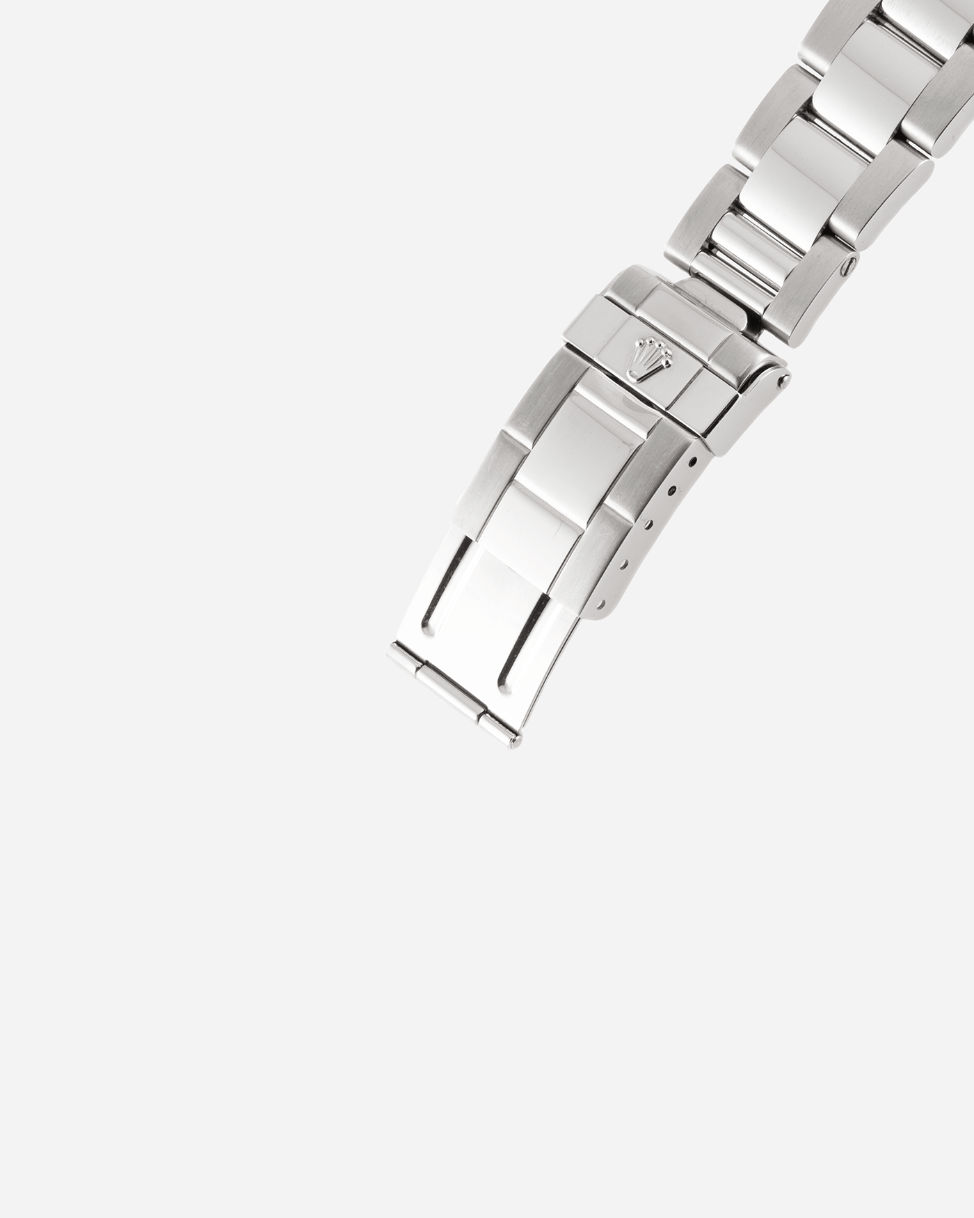 Brand: Rolex Year: 2000 Model: Cosmograph Daytona Reference Number: 16520 Material: Stainless Steel Movement: Rolex Zenith El Primero Caliber 4030  Case Diameter: 40mm Bracelet: Stainless Steel Rolex Oyster Bracelet
