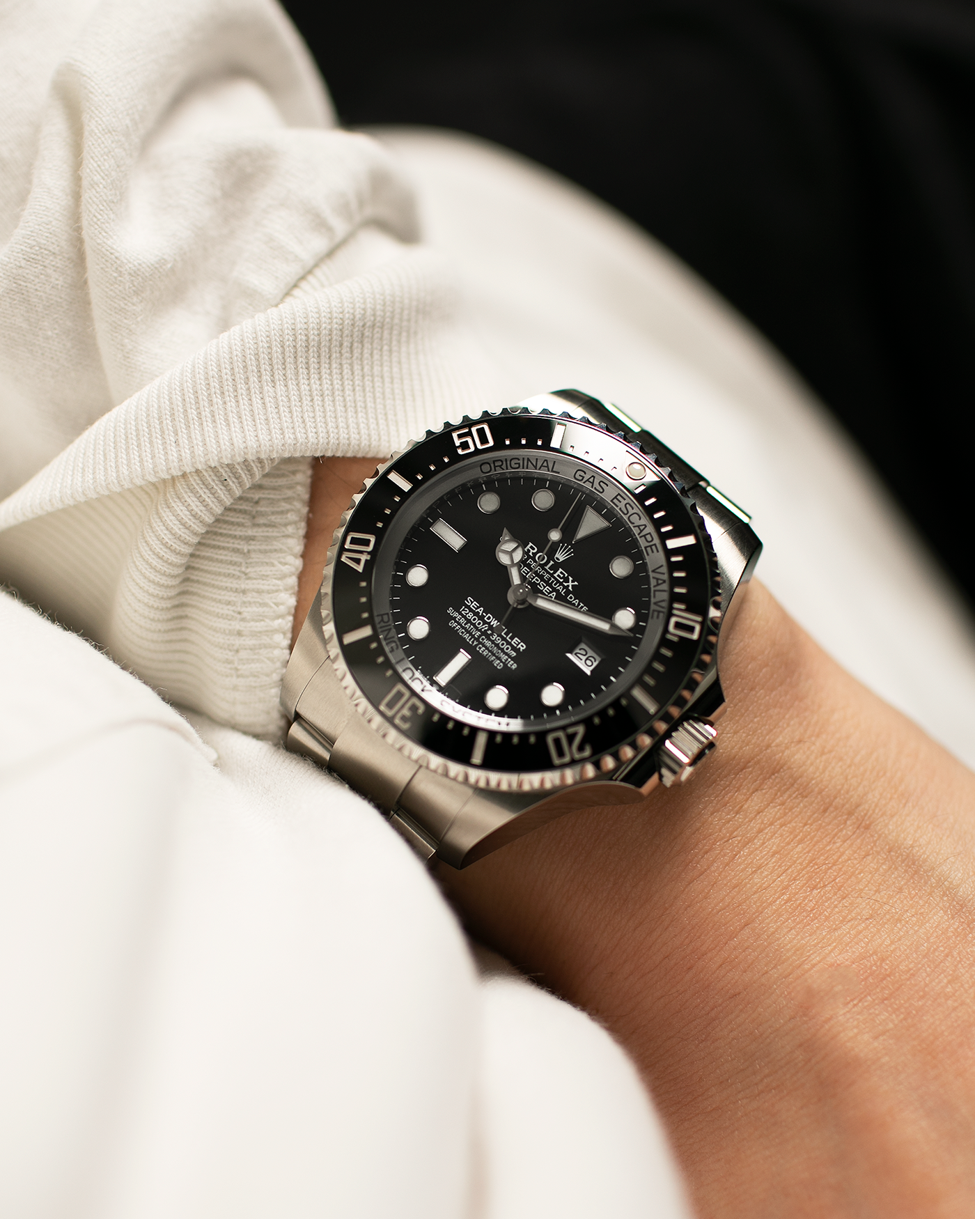 Rolex sea 2025 dweller size