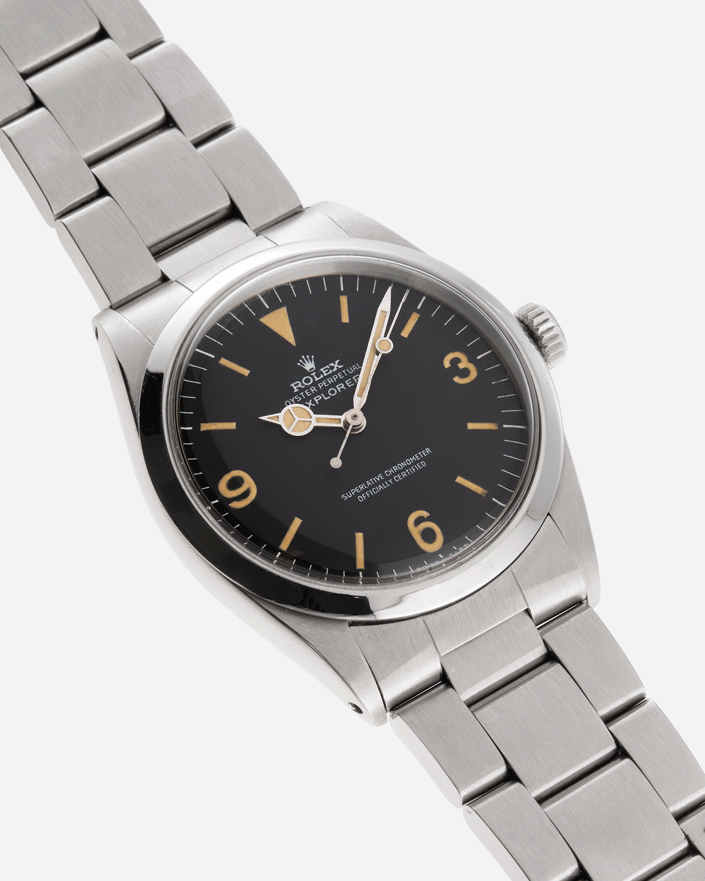 Brand: Rolex Year: 1972 Model: Explorer Reference Number: 1016 Serial Number: 2,9XXX,XXX Material: Stainless Steel Movement: Cal. 1570 Case Diameter: 36mm Lug Width: 20mm Bracelet/Strap: Rolex 78360 Oyster Bracelet with 558 end links