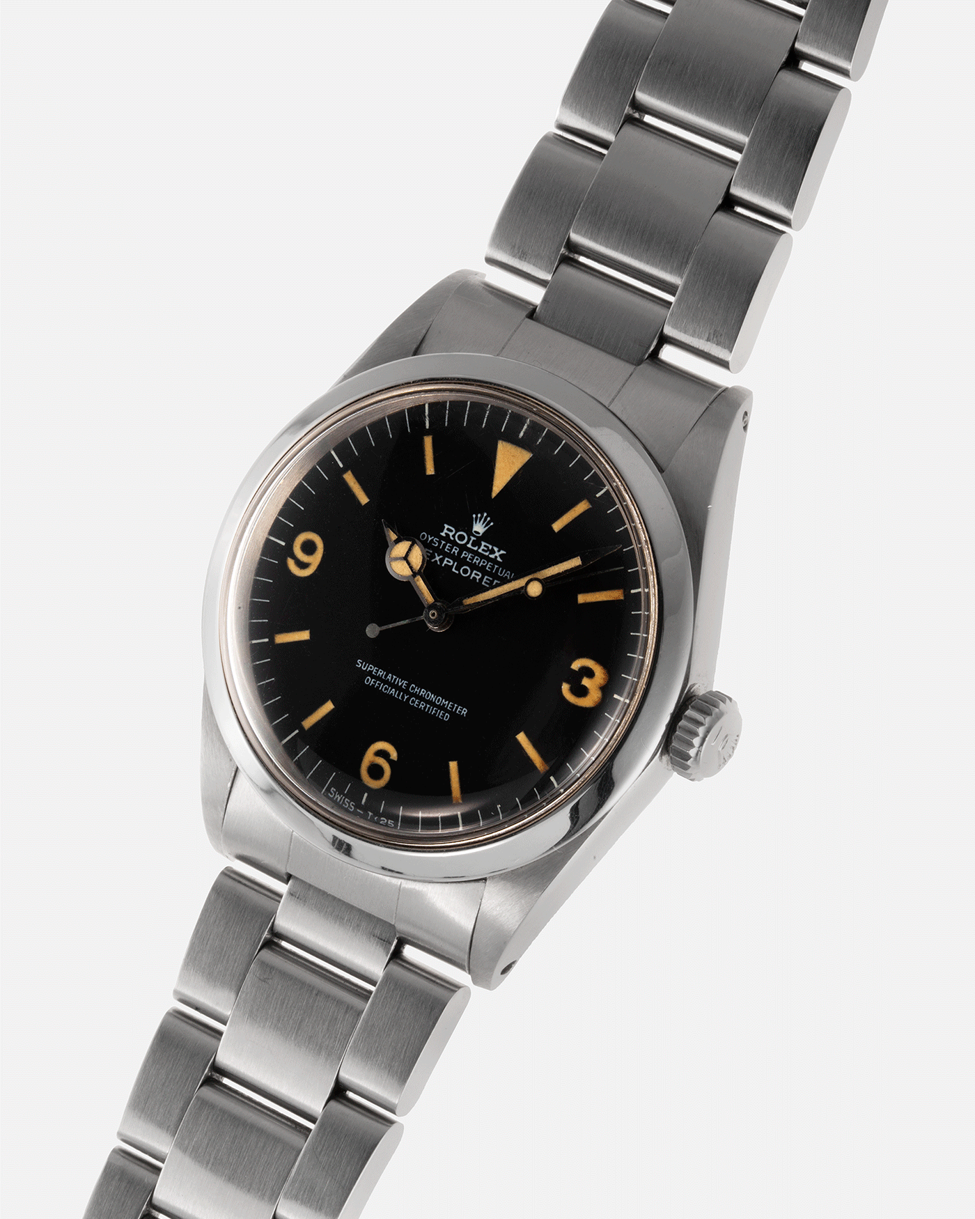 Brand: Rolex Year: 1972 Model: Explorer Reference Number: 1016 Serial Number: 2,9XXX,XXX Material: Stainless Steel Movement: Cal. 1570 Case Diameter: 36mm Lug Width: 20mm Bracelet/Strap: Rolex 78360 Oyster Bracelet with 558 end links