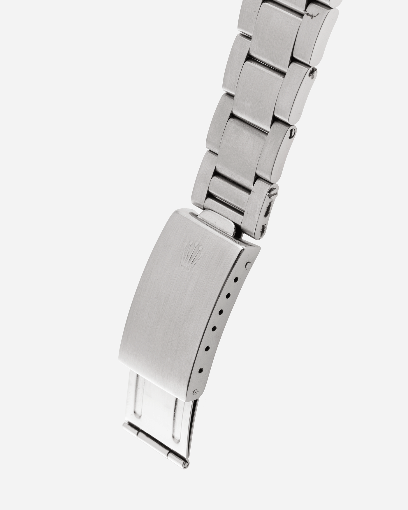Brand: Rolex Year: 1972 Model: Explorer Reference Number: 1016 Serial Number: 2,9XXX,XXX Material: Stainless Steel Movement: Cal. 1570 Case Diameter: 36mm Lug Width: 20mm Bracelet/Strap: Rolex 78360 Oyster Bracelet with 558 end links