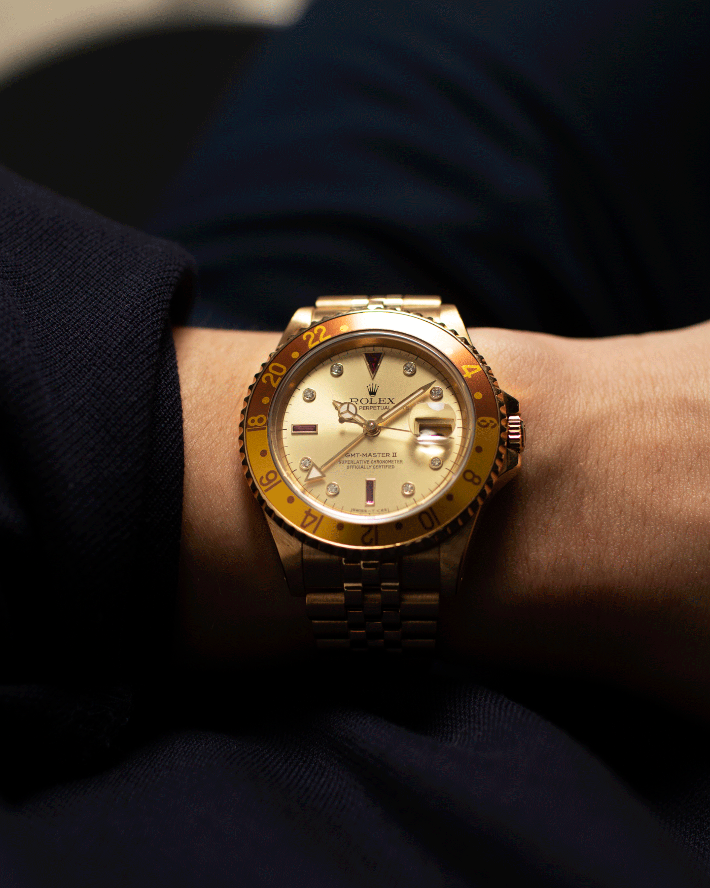 Brand: Rolex Year: 1990 Model: GMT-Master Reference Number: 167187 Serial Number: E Serial Material: 18k Yellow Gold Movement: Cal. 3185 Case Diameter: 40mm Lug Width: 20mm Strap: 18k Yellow Gold Rolex 8386 Jubilee Bracelet with ’47B’ End Links