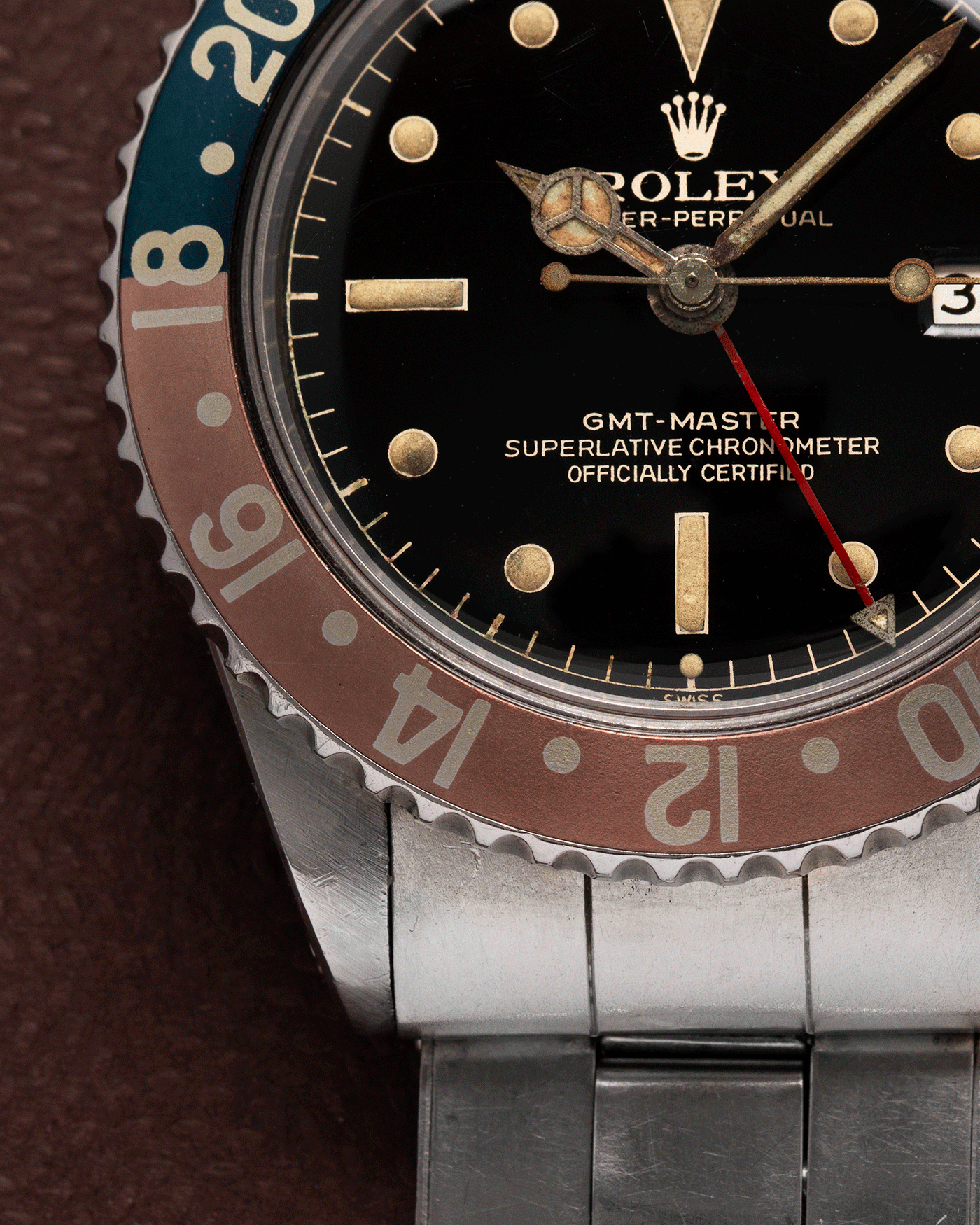 Brand: Rolex Year: 1963 Model: GMT-Master Reference Number: 1675 Serial Number: 87XXXX Material: Stainless Steel Movement: Cal. 1565 Case Diameter: 40mm Lug Width: 20mm Bracelet/Strap: Stainless Steel Rolex C&I Riveted Elastic Bracelet