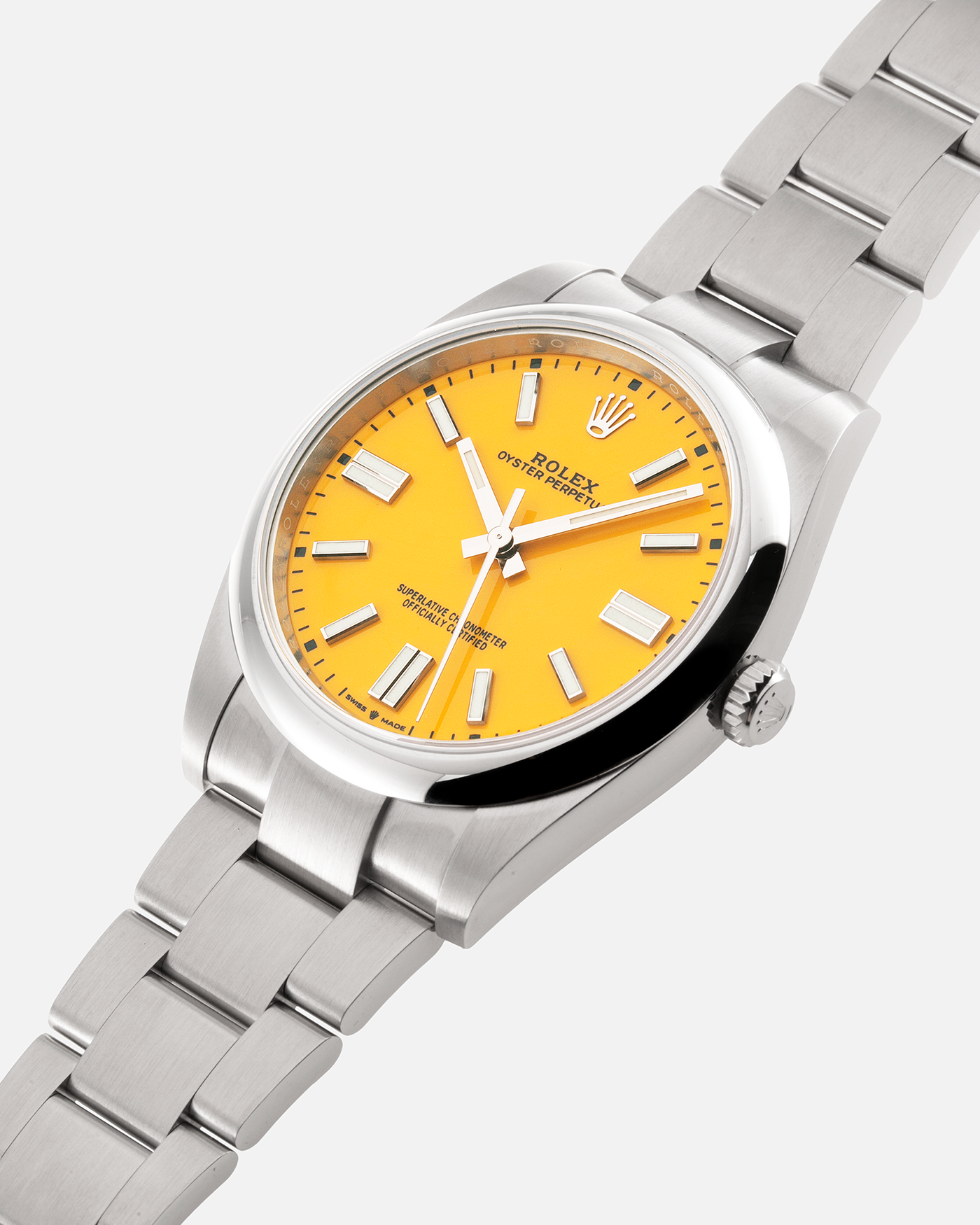 Brand: Rolex Year: 2022 Model: Oyster Perpetual 41 Reference Number: 124300 Material: 904L Stainless Steel Movement: Cal. 3230 Case Diameter: 41mm Bracelet: Stainless Steel Rolex Oyster Bracelet