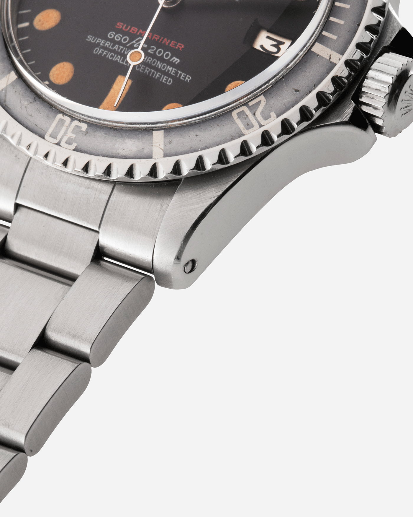 Brand: Rolex Model: Submariner Reference Number: 1680 ‘Red’ Material: Stainless Steel Movement: Cal. 1570 Case Diameter: 40mm Lug Width: 20mm Bracelet/Strap: Rolex 93150 Oyster bracelet with 580 endlinks.