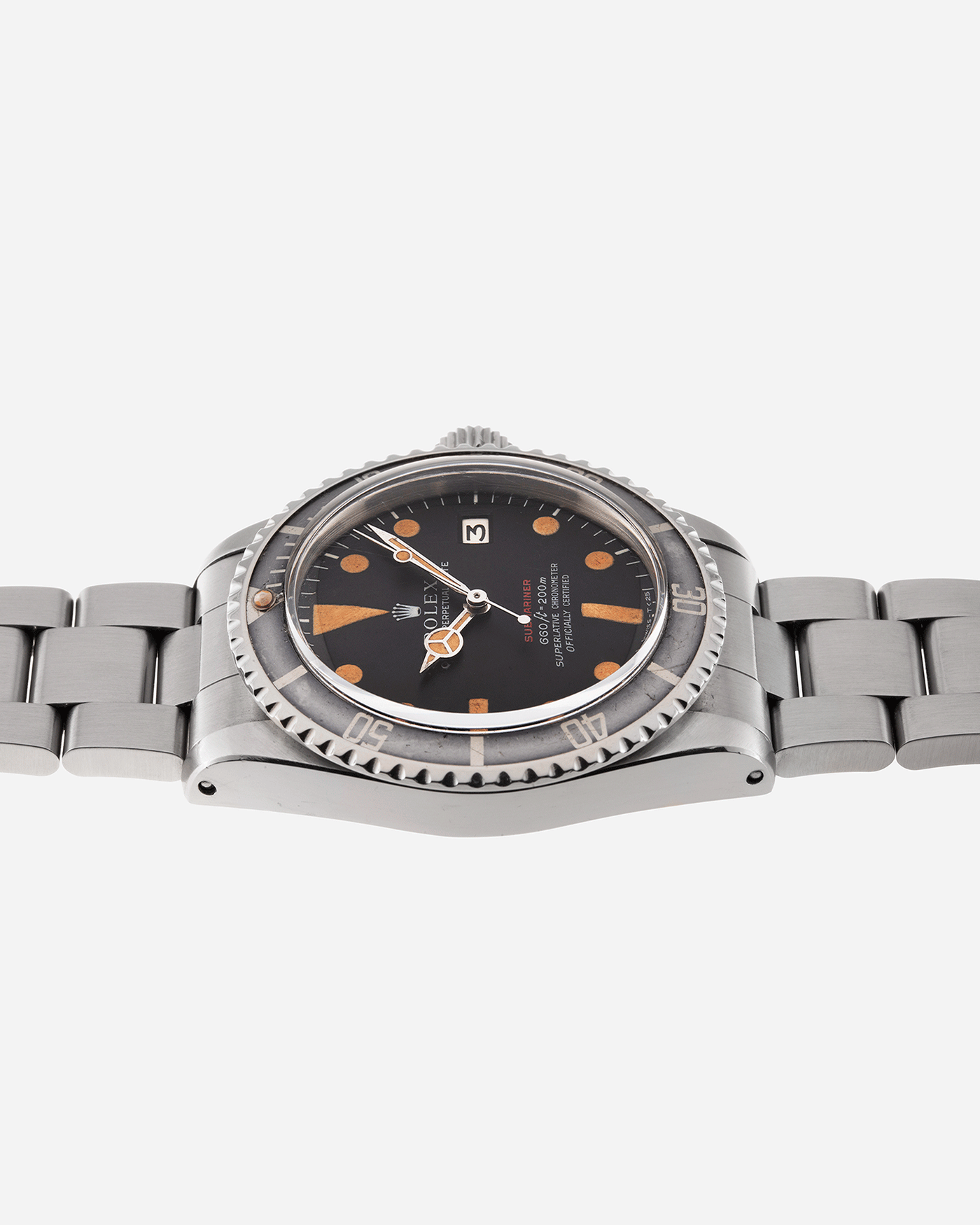 Brand: Rolex Model: Submariner Reference Number: 1680 ‘Red’ Material: Stainless Steel Movement: Cal. 1570 Case Diameter: 40mm Lug Width: 20mm Bracelet/Strap: Rolex 93150 Oyster bracelet with 580 endlinks.