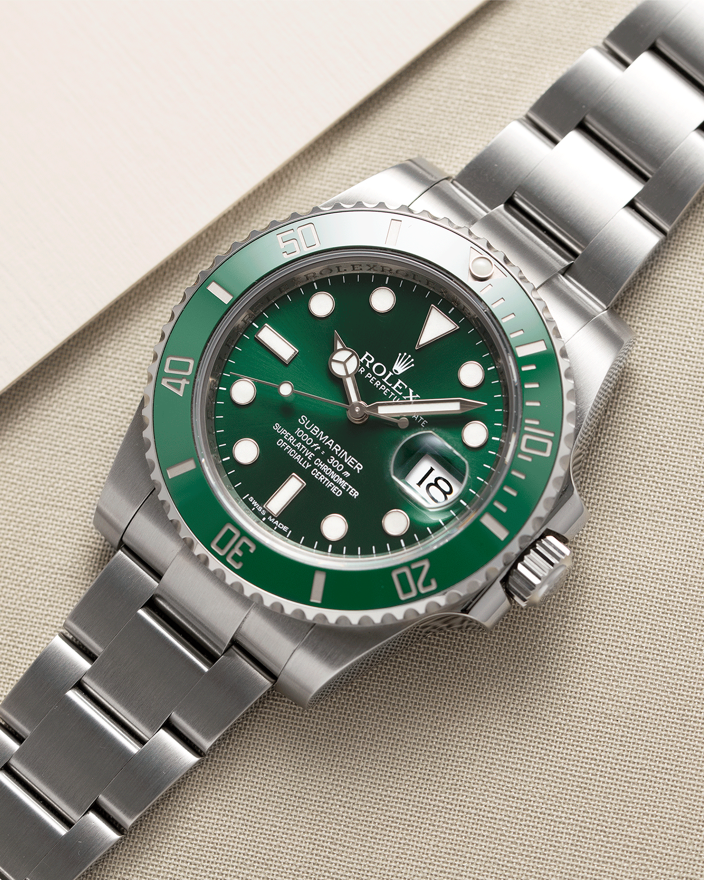 Rolex Submariner Hulk Date 40 Green Dial 116610LV 116610