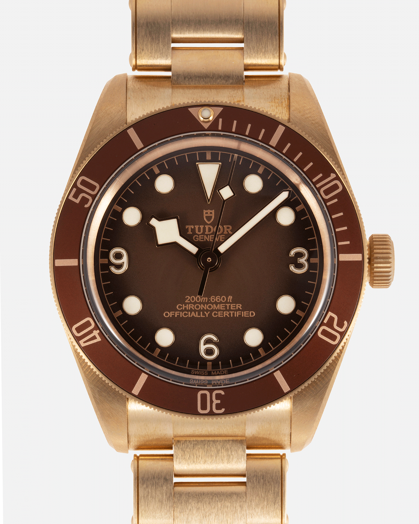 Brand: Tudor Year: 2021 Model: Black Bay 58 Bronze Reference Number: 79012M-0001 Material: Bronze Movement: in-house self-winding calibre MT400 Case Diameter: 39mm Bracelet/Strap: Tudor Black Bay 58 Bronze Bracelet