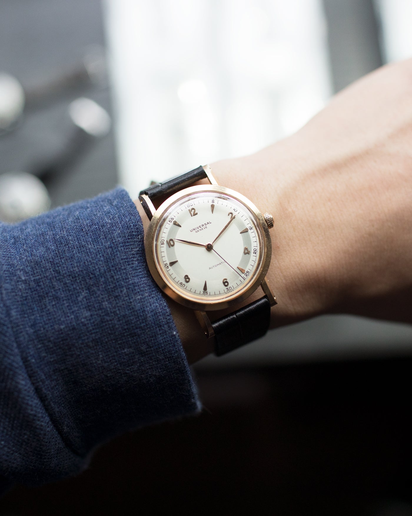 Universal Geneve Oversized Pink Gold Dress 10208 Vintage Watch | S.Song Vintage Watches Mark Eleven S.Song Watches Universal Geneve Oversized Pink Gold Dress 10208 Vintage Watch | S.Song Vintage Watches Mark Eleven S.Song Watches