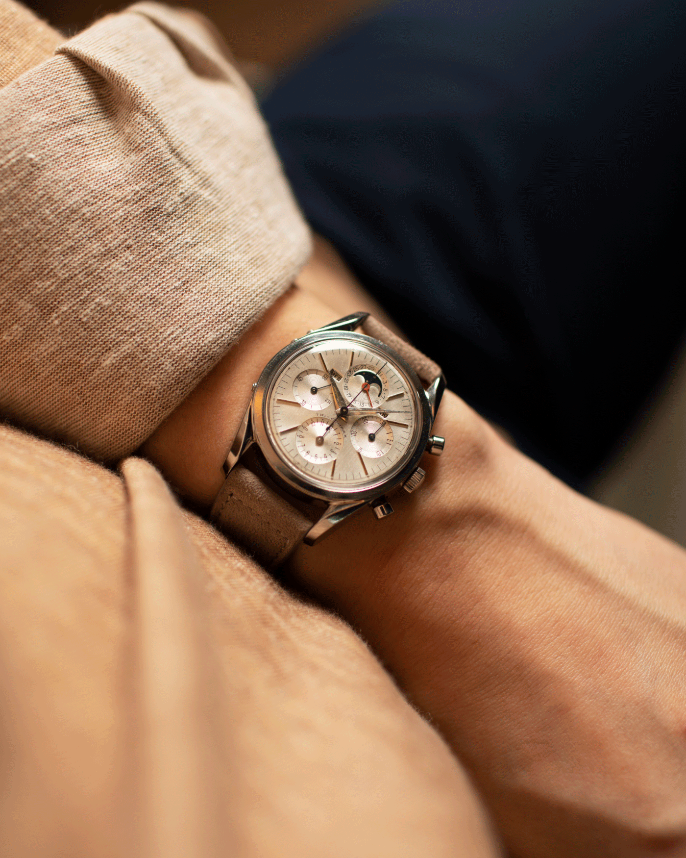 Brand: Universal Geneve Year: 1960’s Reference Number: 222100 Material: Stainless Steel Movement: Cal. 281 Case Diameter: 36mm Lug Width: 18mm Strap: Molequin Taupe Nubuck and Stainless Steel Buckle