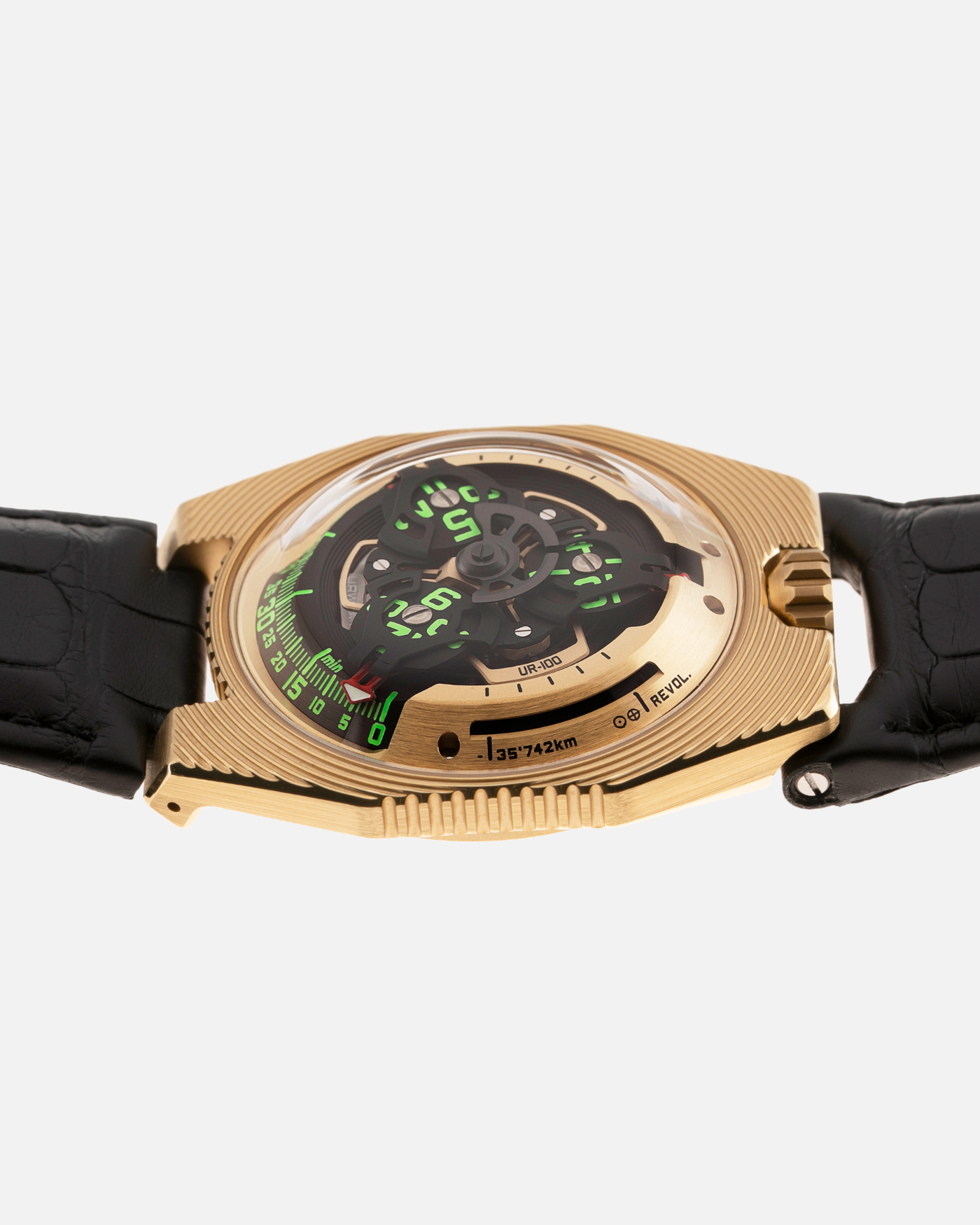 Brand: Urwerk Year: 2021 Model: UR100 Electrum Material: Electrum (Alloy of 20% Silver, Yellow Gold, Copper and Iron) Movement: Urwerk Cal. 12.01 Case Diameter: 41mm Bracelet/Strap: Urwerk Black Alligator Strap